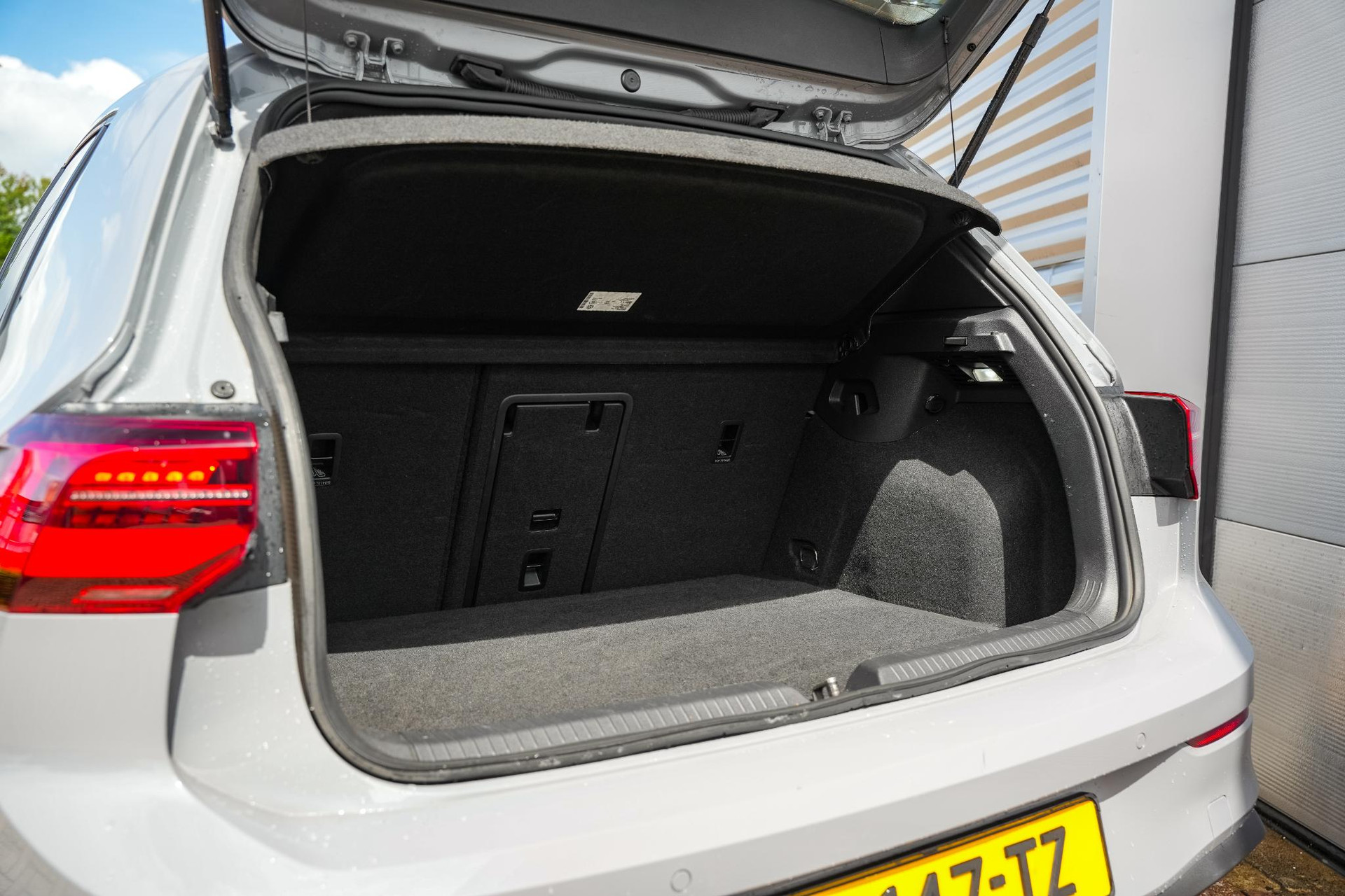 Volkswagen Golf 2.0 TDI GTD 2021 Moonstone grey 26