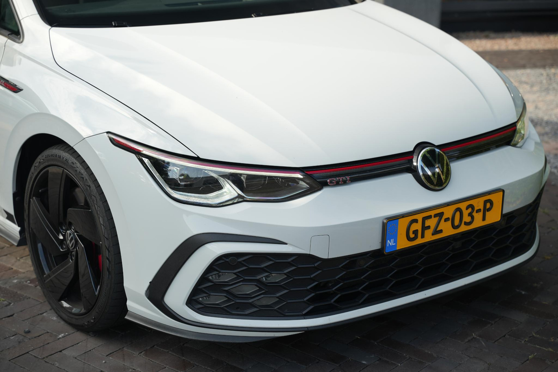 Volkswagen Golf 2.0 TSI GTI 2020 Pure white 10
