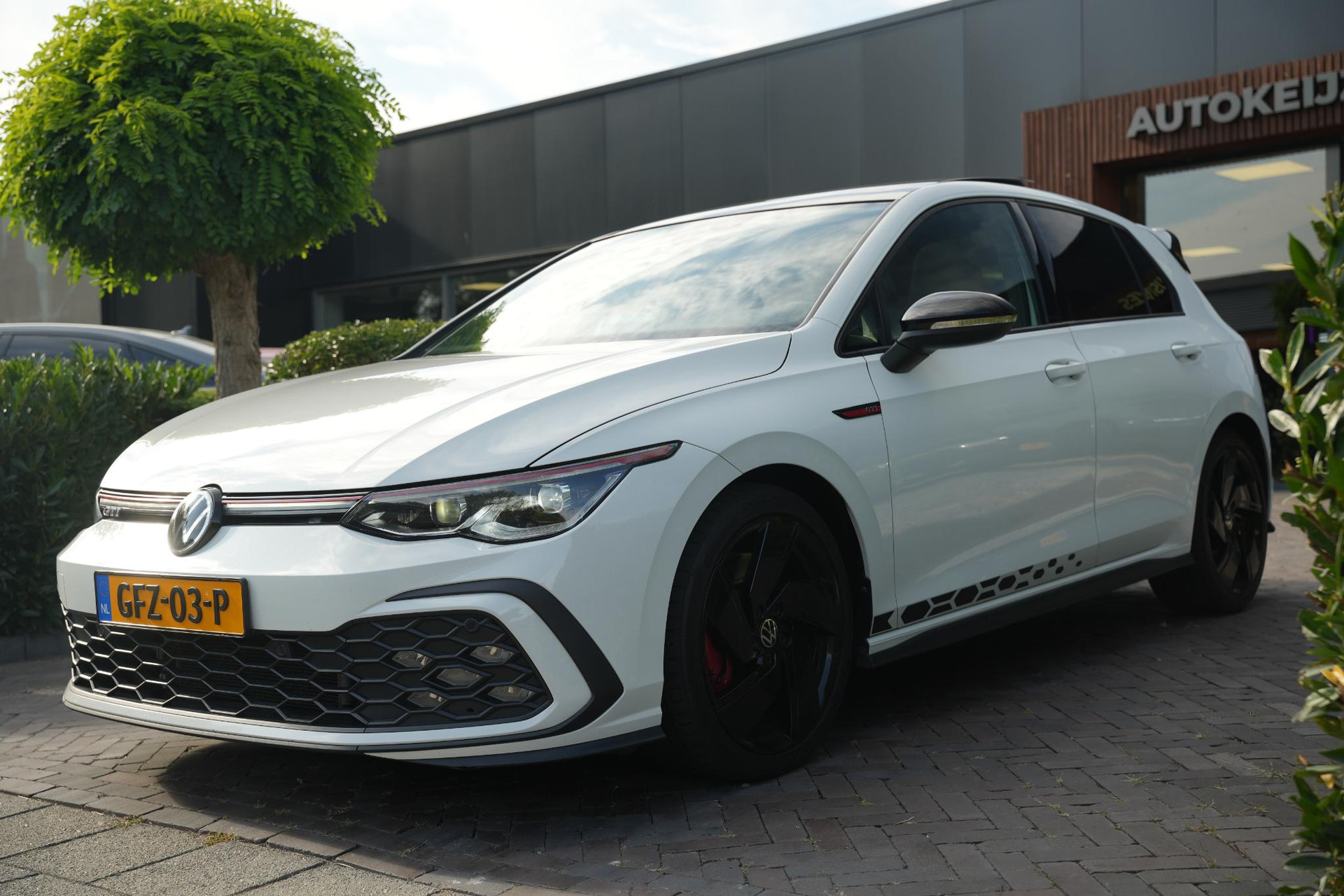 Volkswagen Golf 2.0 TSI GTI 2020 Pure white 12