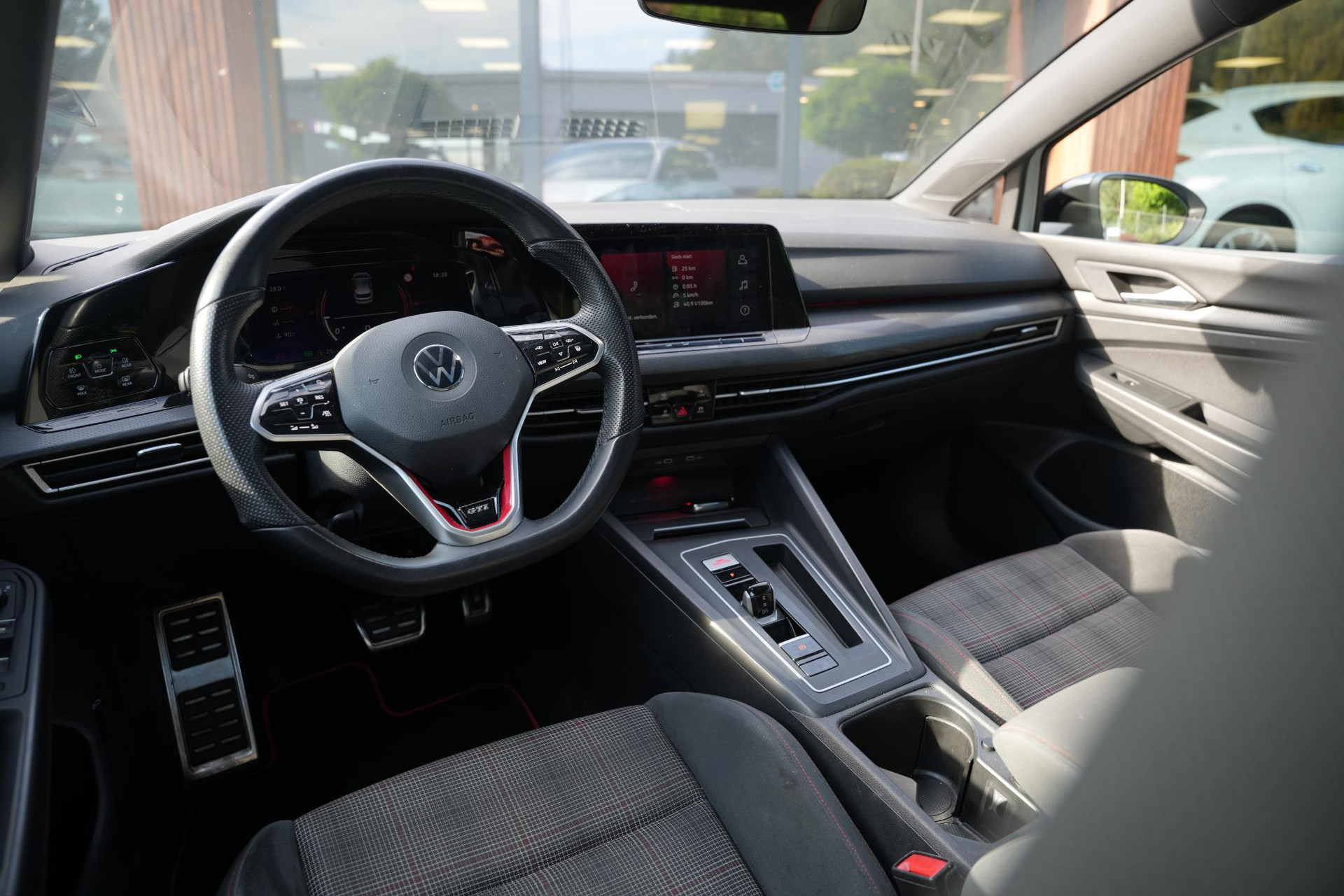 Volkswagen Golf 2.0 TSI GTI 2020 Pure white 2