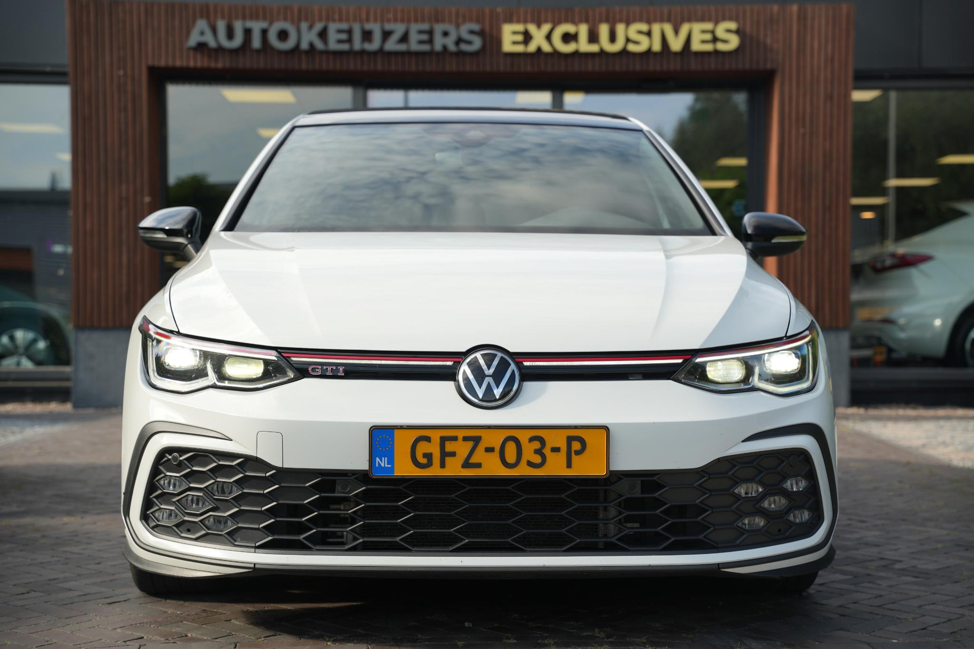 Volkswagen Golf 2.0 TSI GTI 2020 Pure white 3