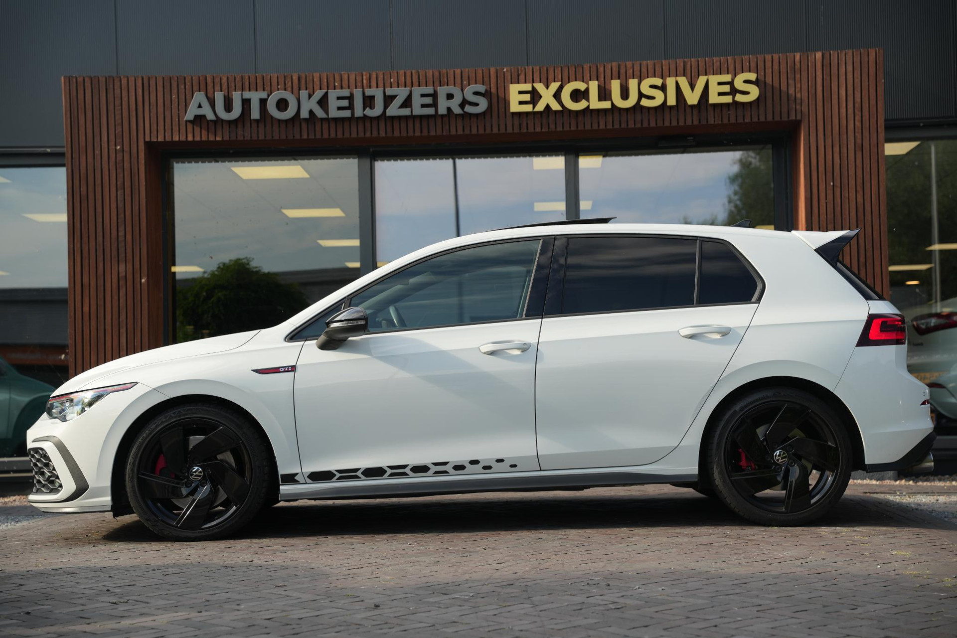 Volkswagen Golf 2.0 TSI GTI 2020 Pure white 5