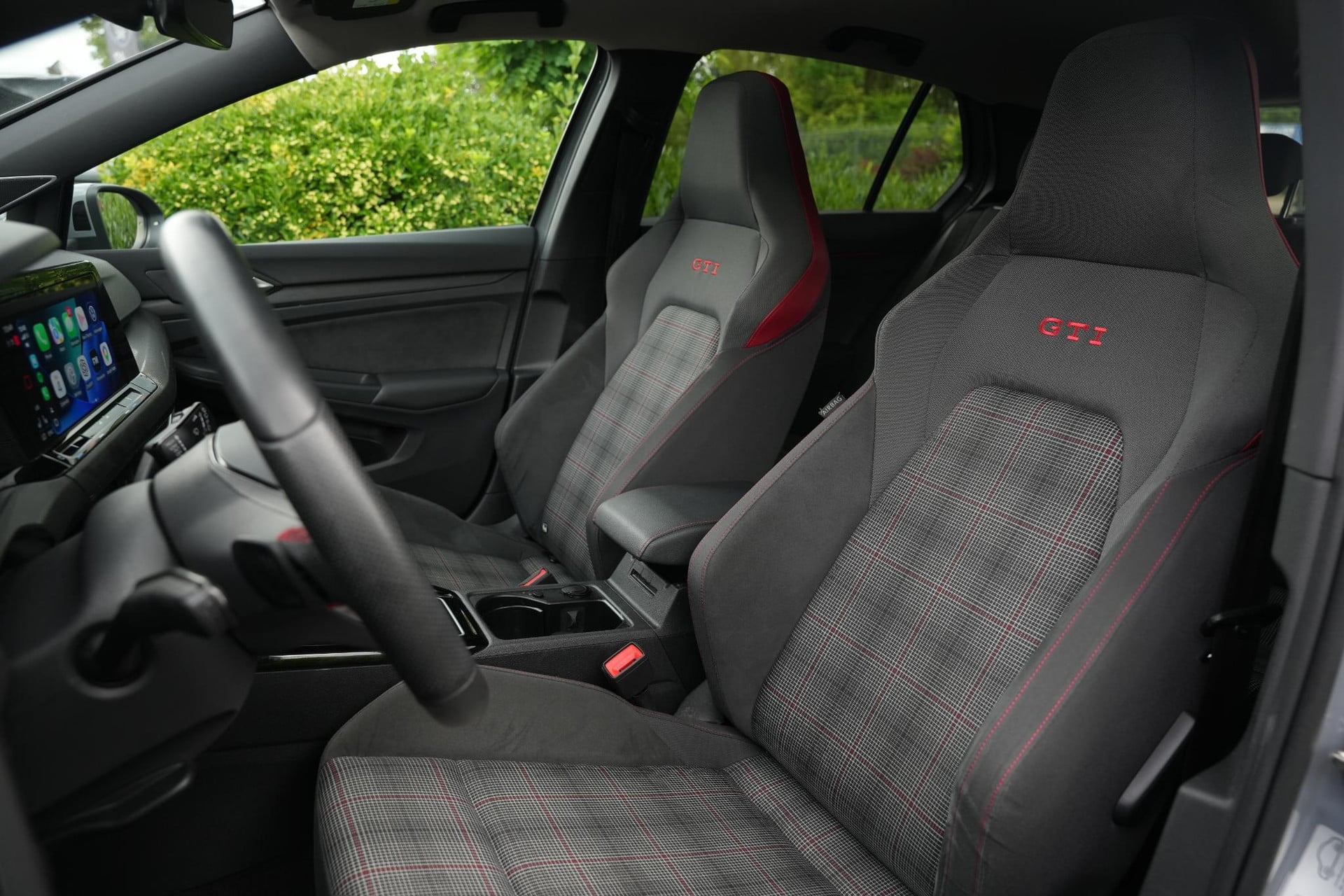 Volkswagen Golf 2.0 TSI GTI 2024 Moonstone grey 4