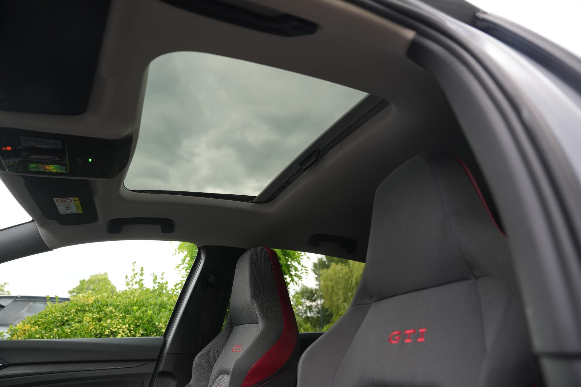 Volkswagen Golf 2.0 TSI GTI 2024 Moonstone grey 51