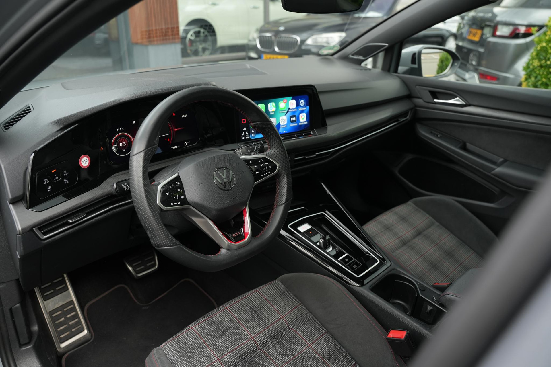Volkswagen Golf 2.0 TSI GTI 2024 Moonstone grey 52