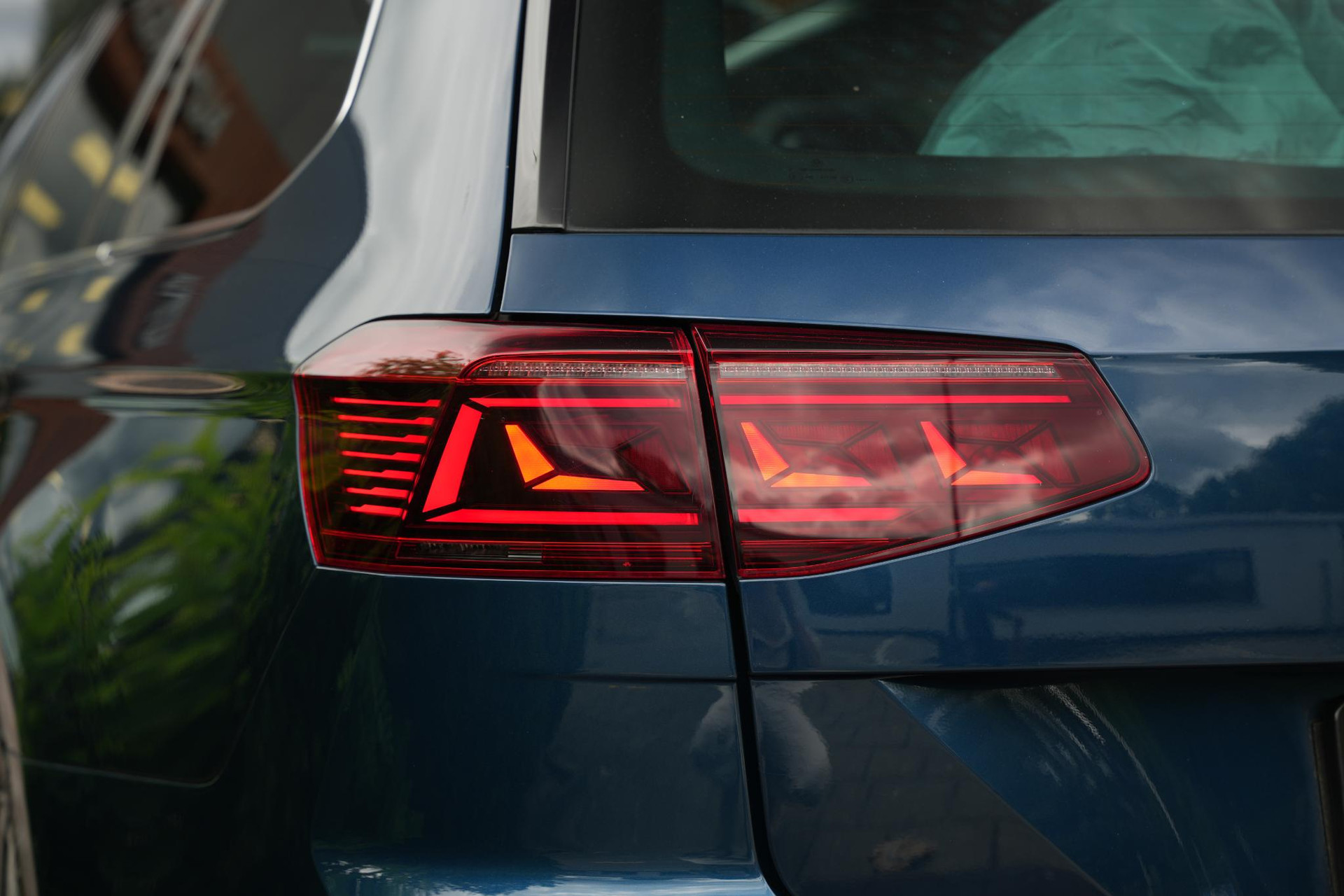 Volkswagen Passat 1.4 TSI PHEV GTE 2021 Aquamarine blue metallic (8H8H) 14