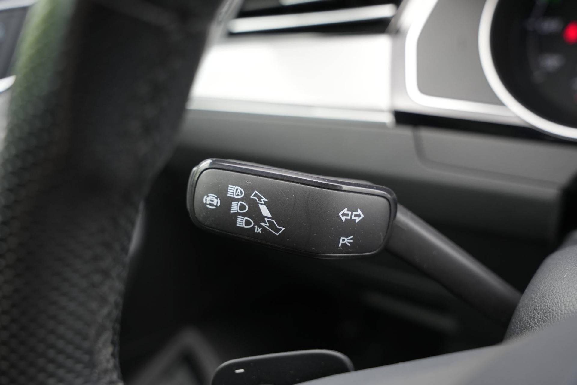 Volkswagen Passat 1.4 TSI PHEV GTE 2021 Aquamarine blue metallic (8H8H) 42