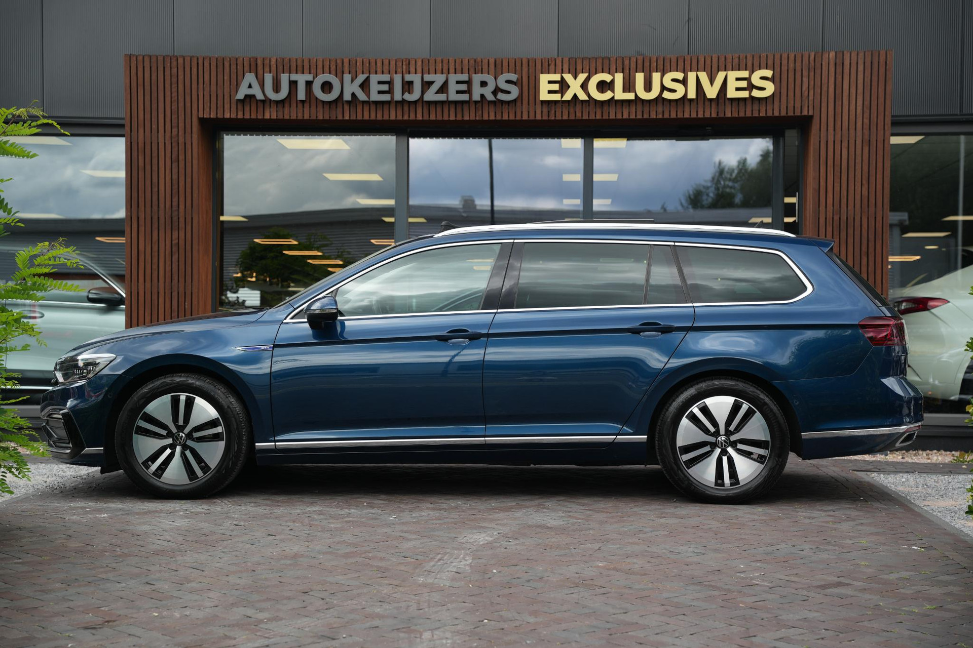 Volkswagen Passat 1.4 TSI PHEV GTE 2021 Aquamarine blue metallic (8H8H) 7