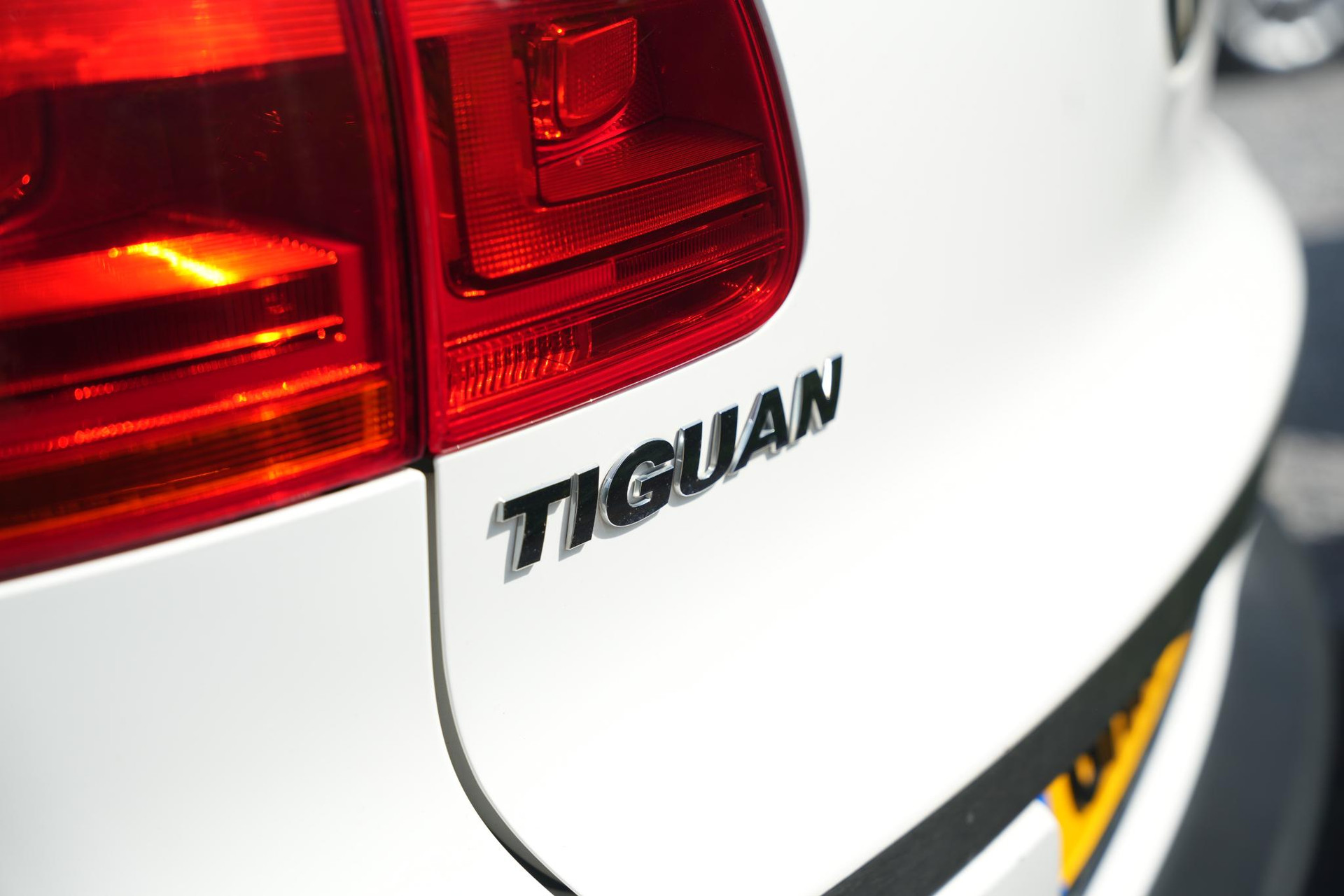 Volkswagen Tiguan 1.4 TSI Sport&Style line Edition 2013 Candy white (B4B4) 16