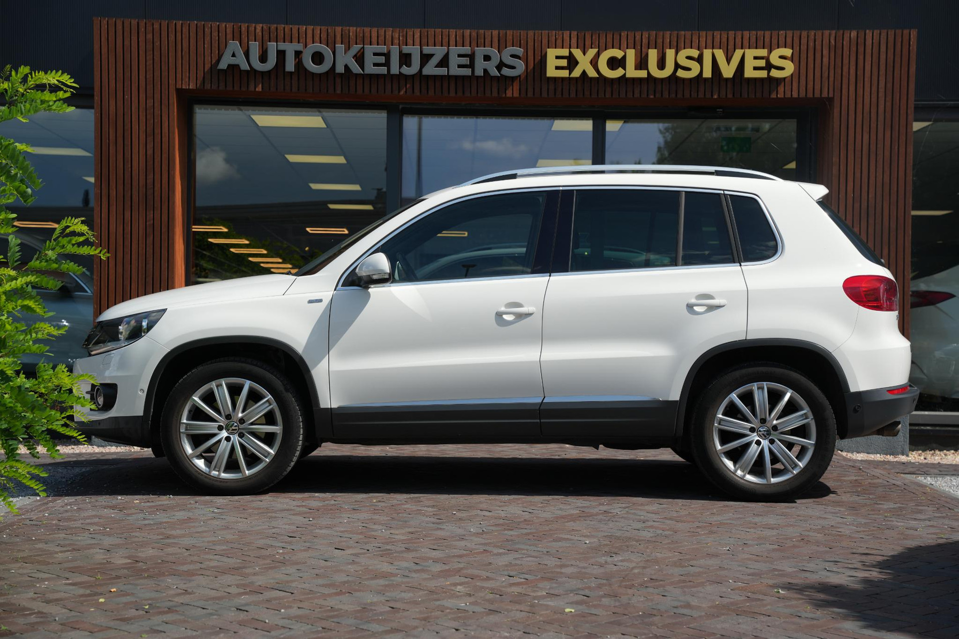 Volkswagen Tiguan 1.4 TSI Sport&Style line Edition 2013 Candy white (B4B4) 9