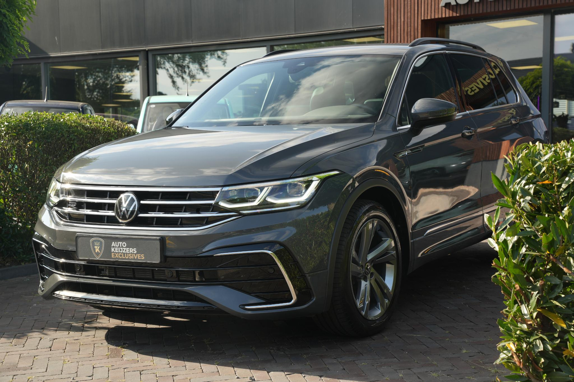 Volkswagen Tiguan 2.0 TDI R-Line Business+ 2023 Dolphin grey metallic (B0) 13