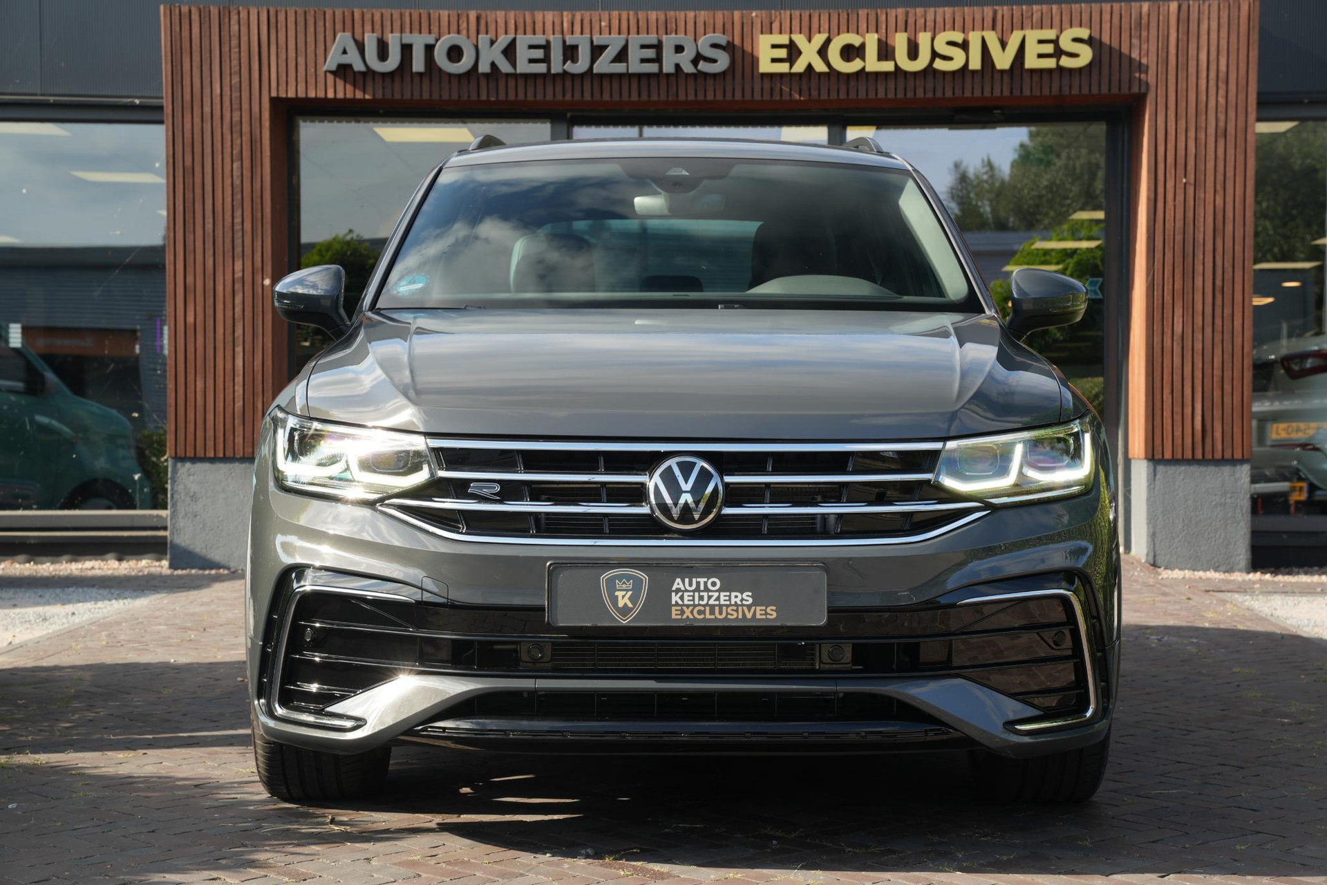 Volkswagen Tiguan 2.0 TDI R-Line Business+ 2023 Dolphin grey metallic (B0) 3