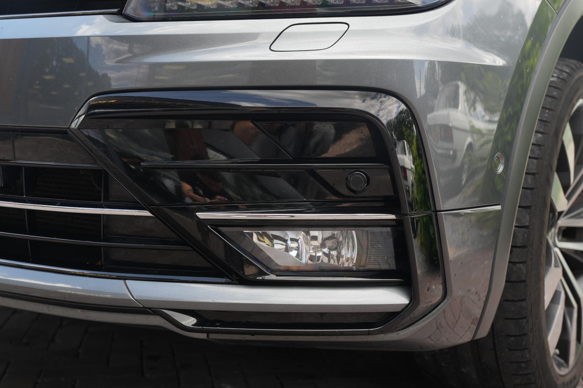 Volkswagen Tiguan Allspace 2.0 TSI 4Motion Highline Business R 7p. 2019 Platinum-grey metallic (2R) 24