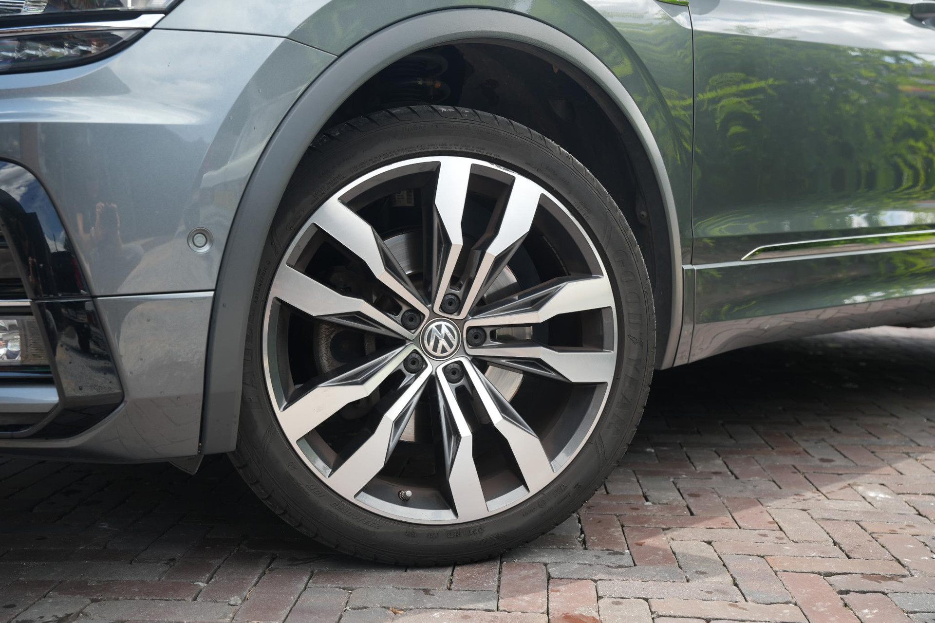 Volkswagen Tiguan Allspace 2.0 TSI 4Motion Highline Business R 7p. 2019 Platinum-grey metallic (2R) 30