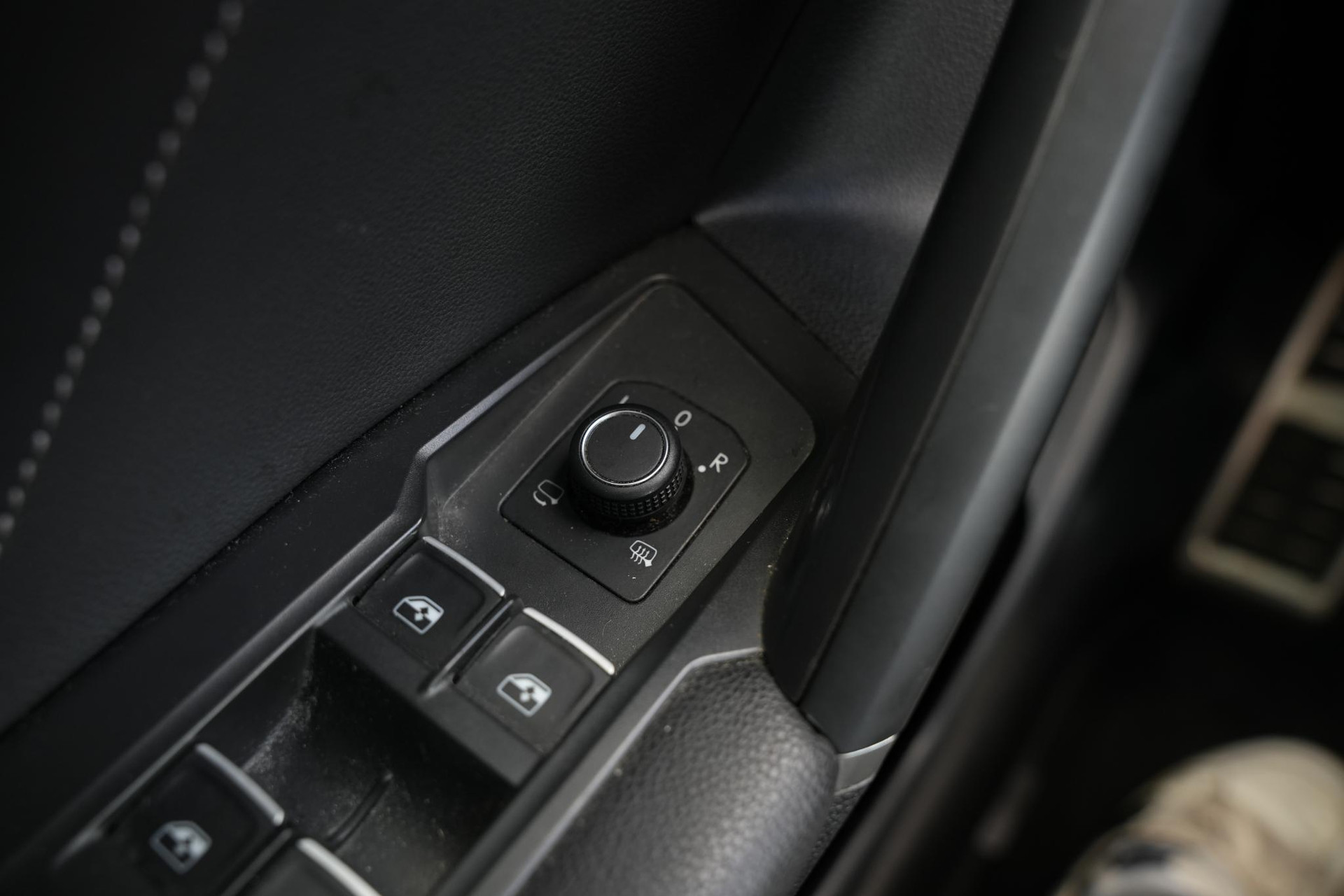 Volkswagen Tiguan Allspace 2.0 TSI 4Motion Highline Business R 7p. 2019 Platinum-grey metallic (2R) 36