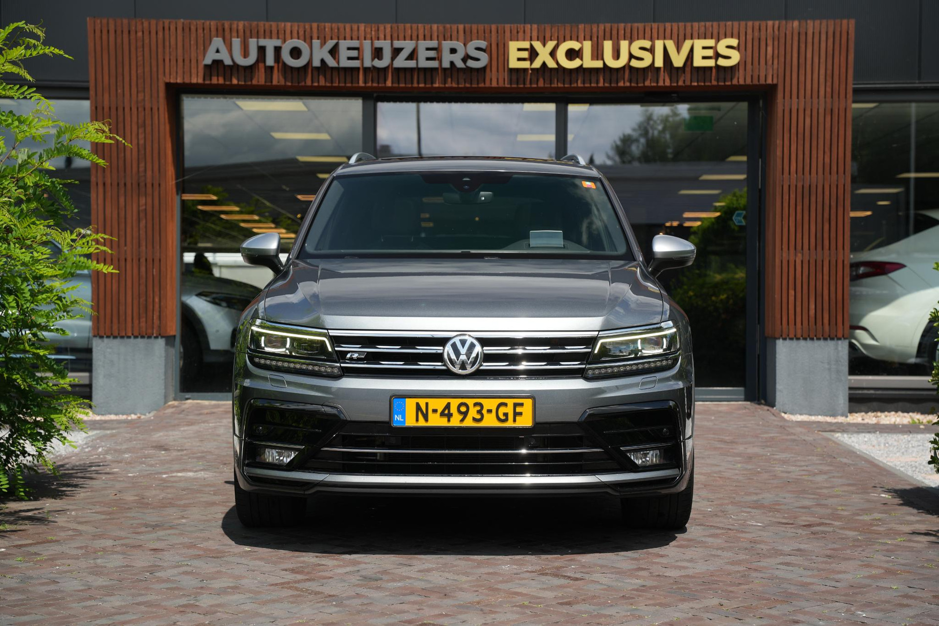 Volkswagen Tiguan Allspace 2.0 TSI 4Motion Highline Business R 7p. 2019 Platinum-grey metallic (2R) 5