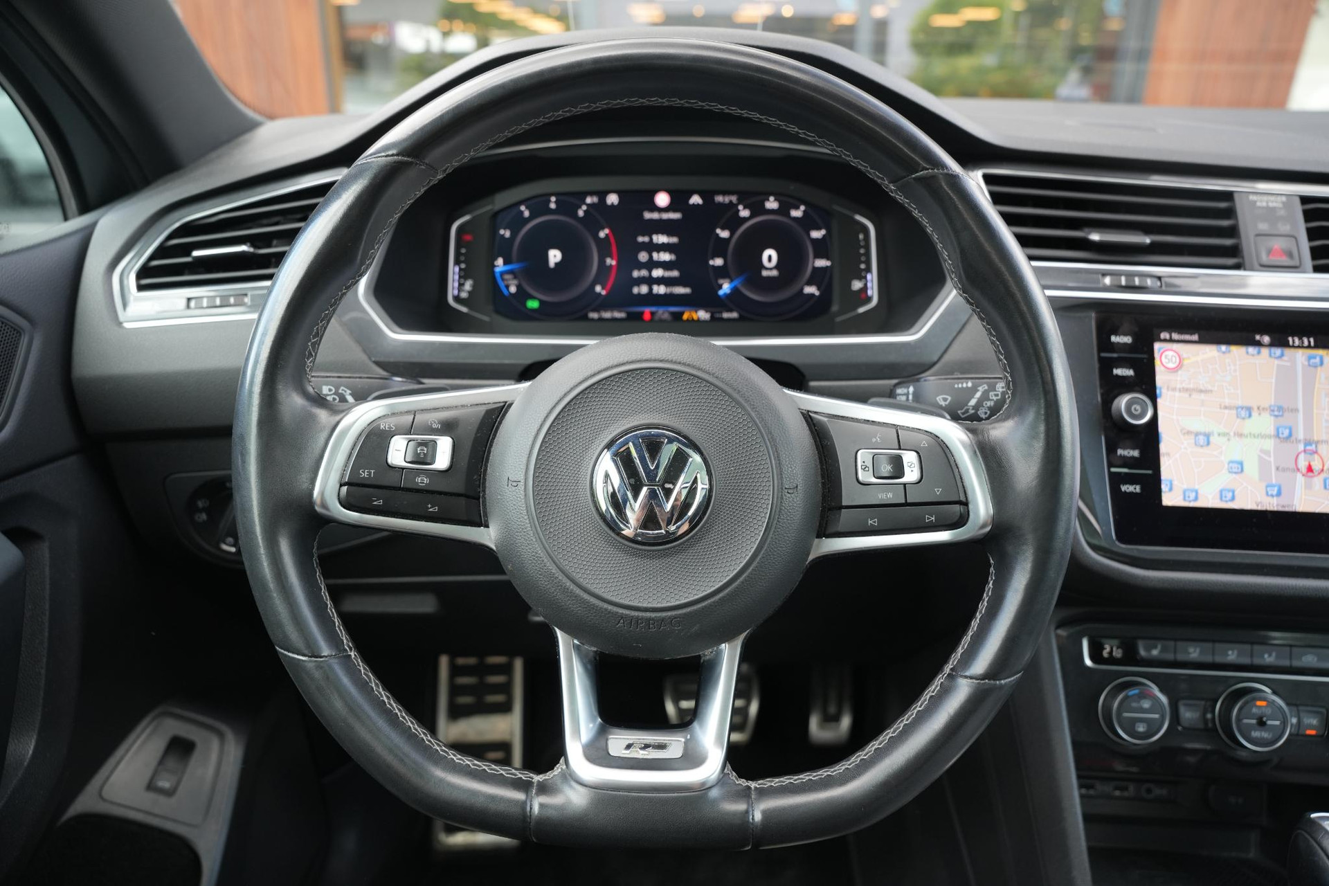 Volkswagen Tiguan Allspace 2.0 TSI 4Motion Highline Business R 7p. 2019 Platinum-grey metallic (2R) 6
