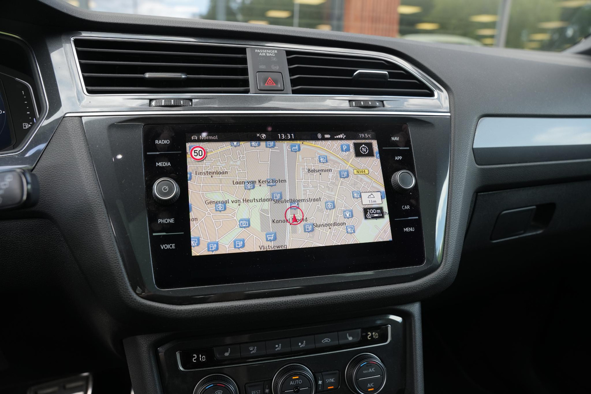 Volkswagen Tiguan Allspace 2.0 TSI 4Motion Highline Business R 7p. 2019 Platinum-grey metallic (2R) 8