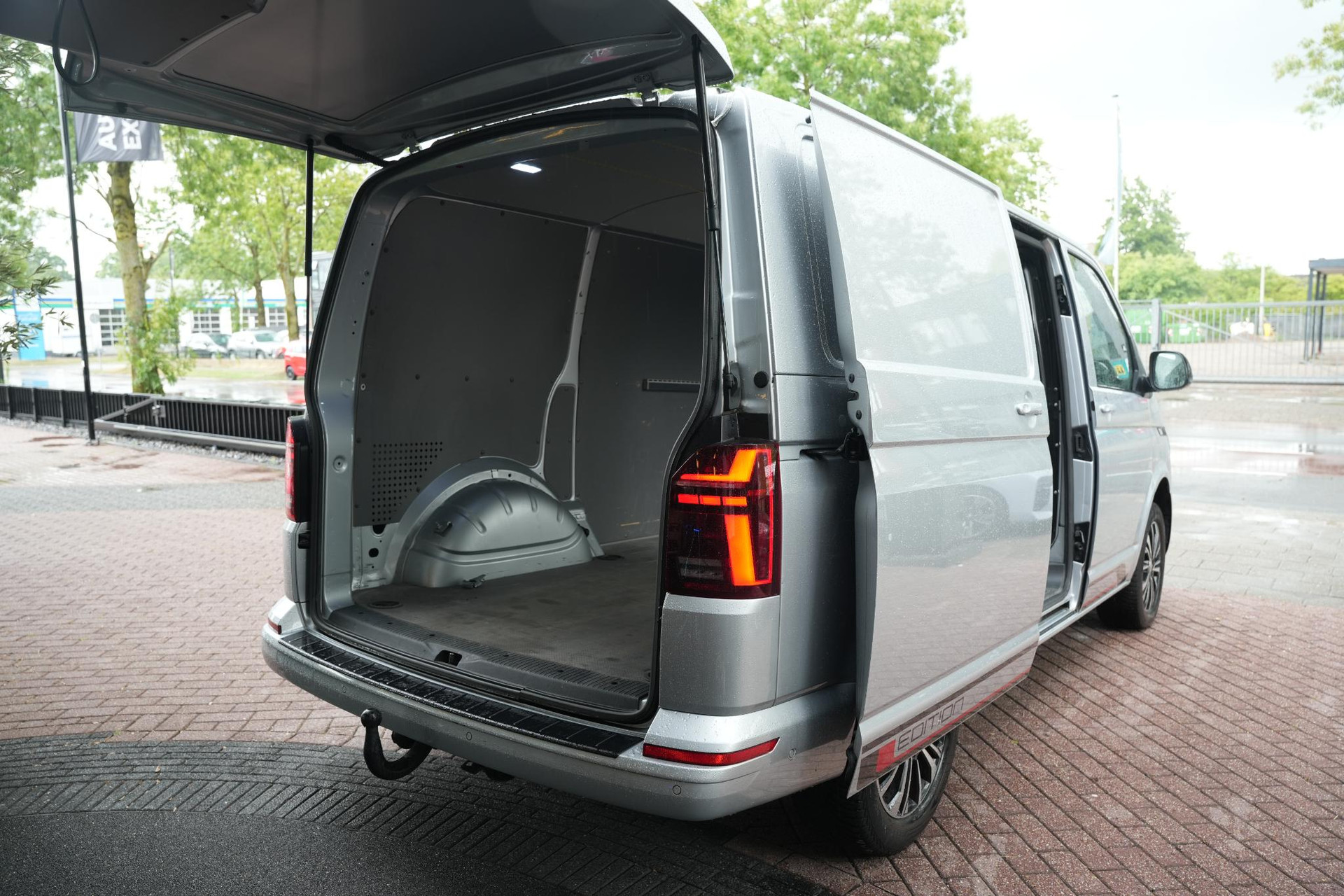 Volkswagen Transporter 2.0 TDI L1H1 4Motion Edition 2022 Reflexsilver metallic (8E) 10