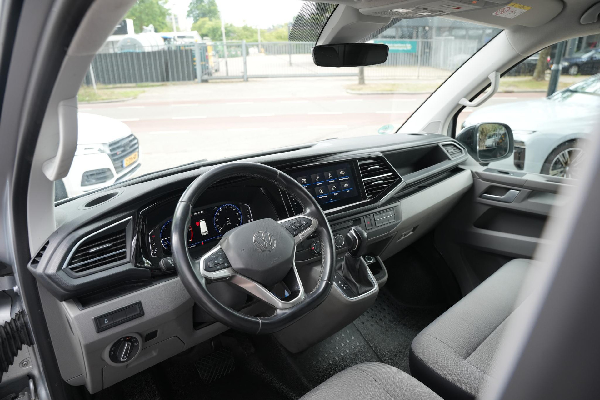 Volkswagen Transporter 2.0 TDI L1H1 4Motion Edition 2022 Reflexsilver metallic (8E) 2