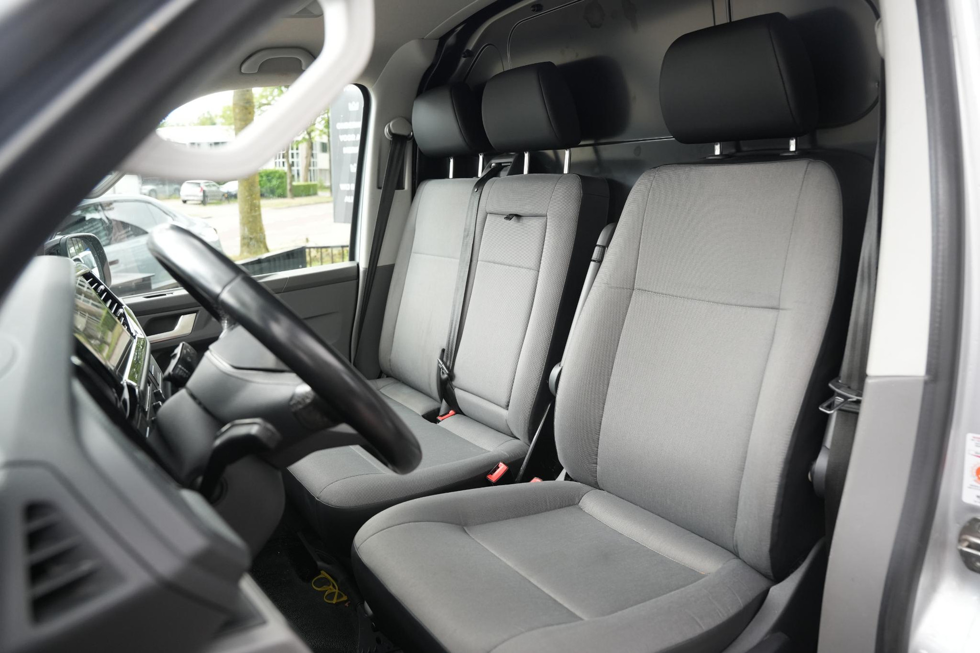Volkswagen Transporter 2.0 TDI L1H1 4Motion Edition 2022 Reflexsilver metallic (8E) 4