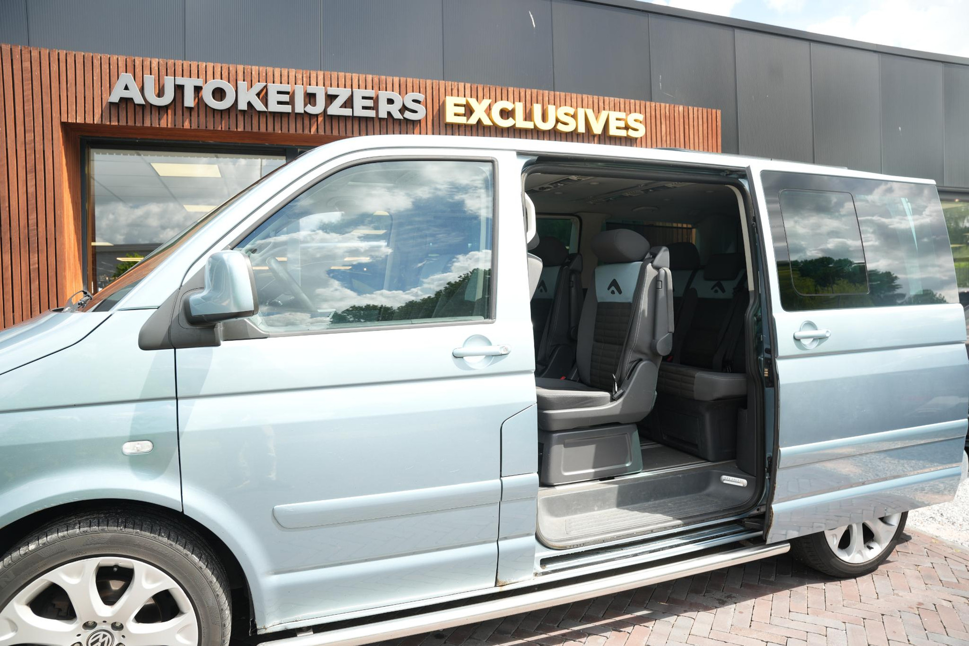 Volkswagen  Transporter Multivan 2.5 TDI Highline 2007 Crystal blue metallic (9048) 9