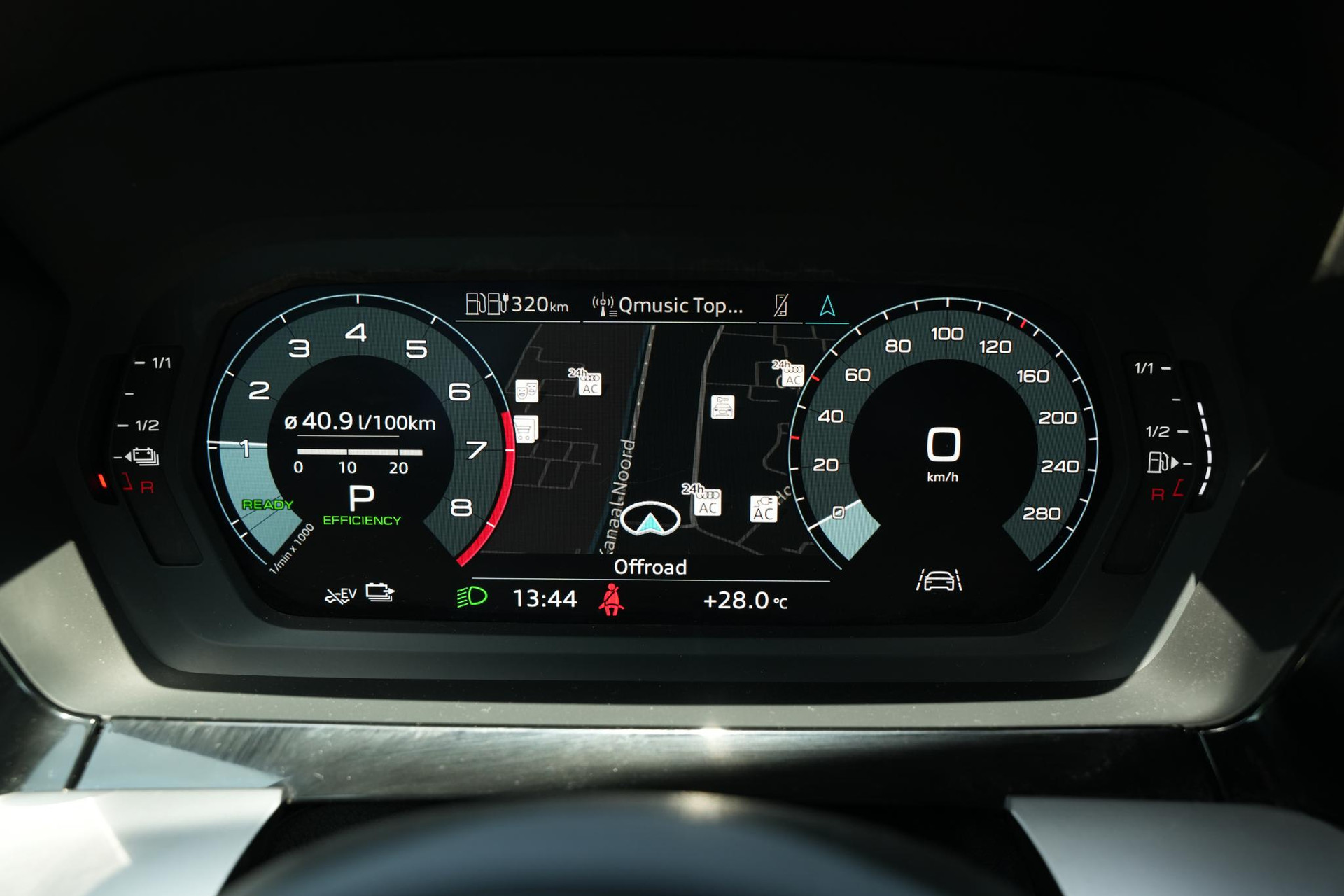 Audi A3 Sportback 40 TFSI e Advanced edition 2023 Metallic mythical black (0E) 14
