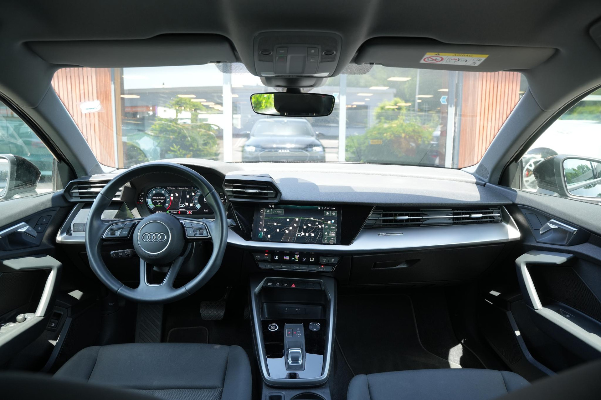 Audi A3 Sportback 40 TFSI e Advanced edition 2023 Metallic mythical black (0E) 2