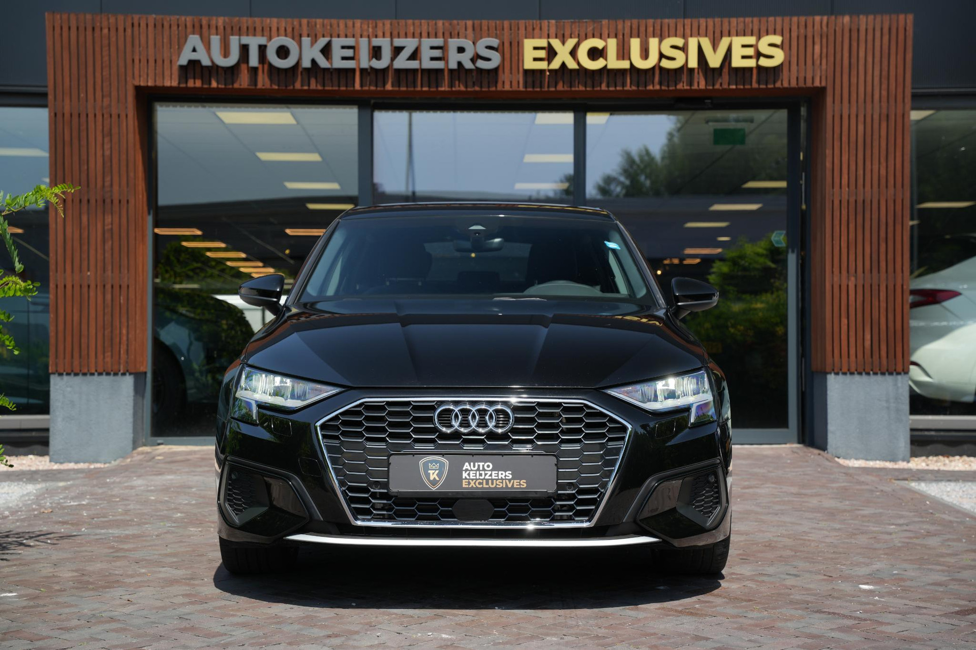 Audi A3 Sportback 40 TFSI e Advanced edition 2023 Metallic mythical black (0E) 3
