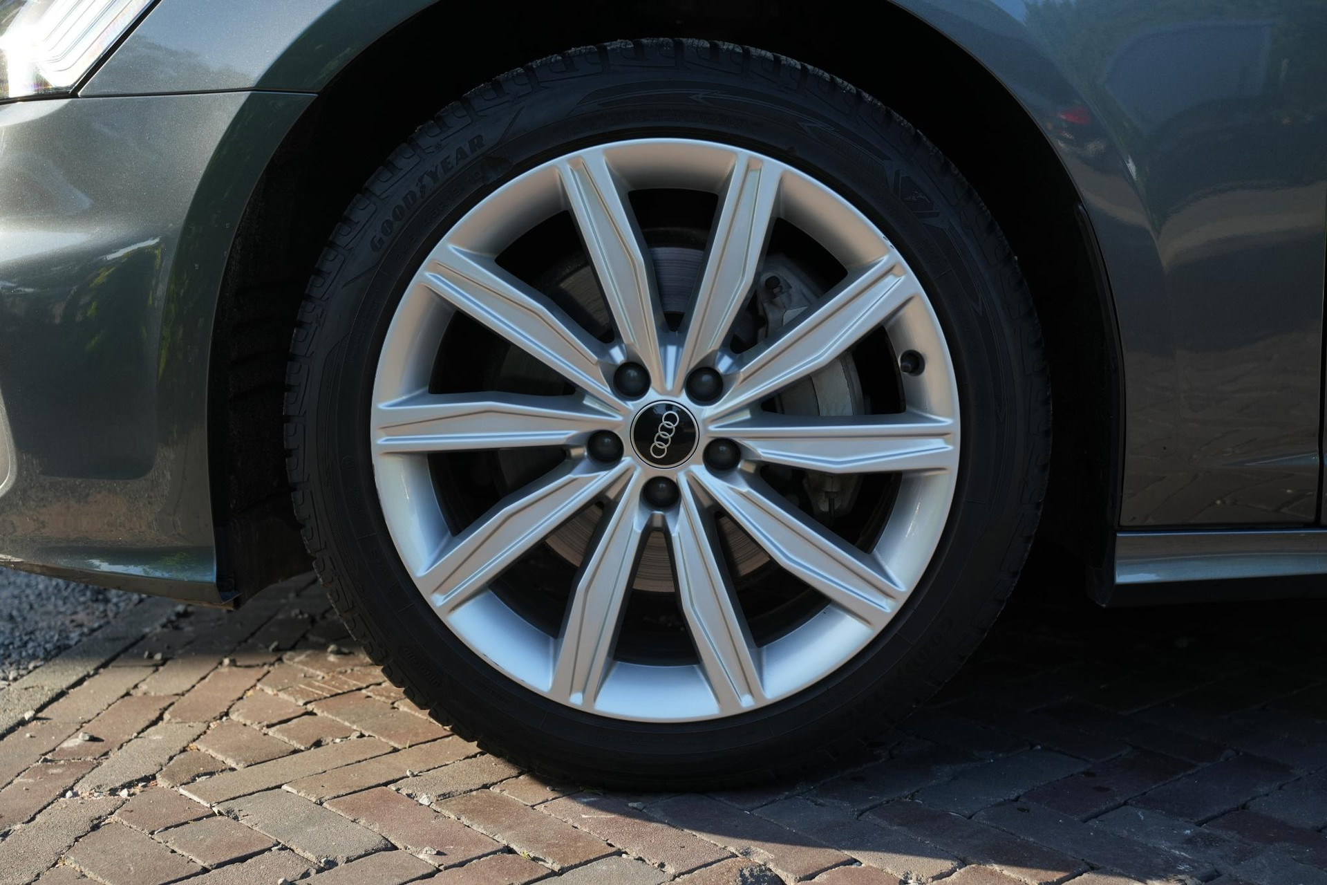 Audi A6 Limousine 45 TFSI Pro Line 2020 Daytona grey pearl effect (6Y) 18