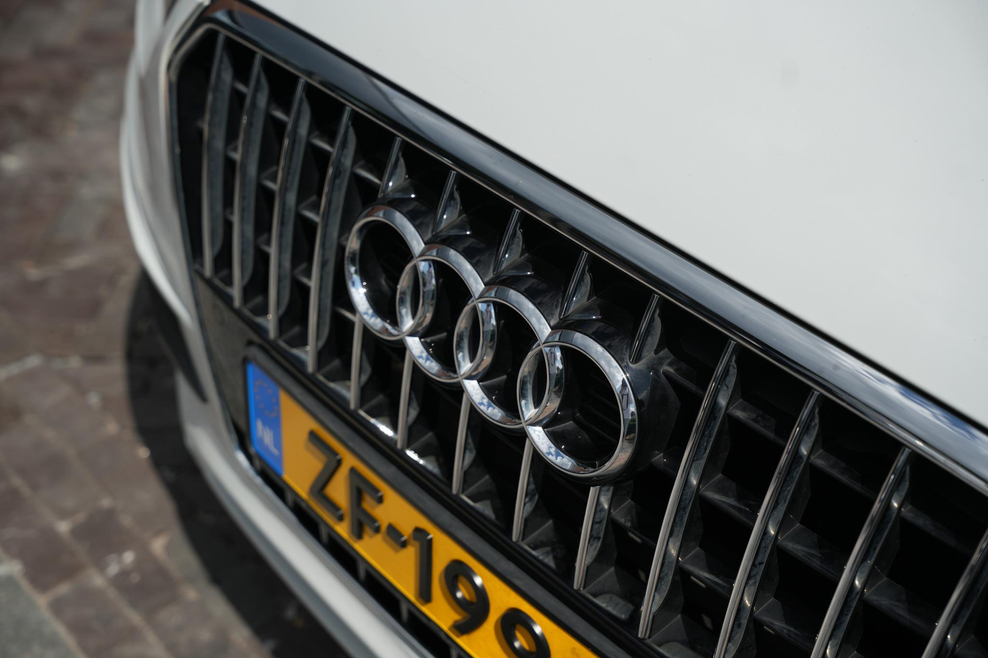 Audi Q3 2.0 TDI quattro S Edition 2013 Metallic glacier white (2Y) 20