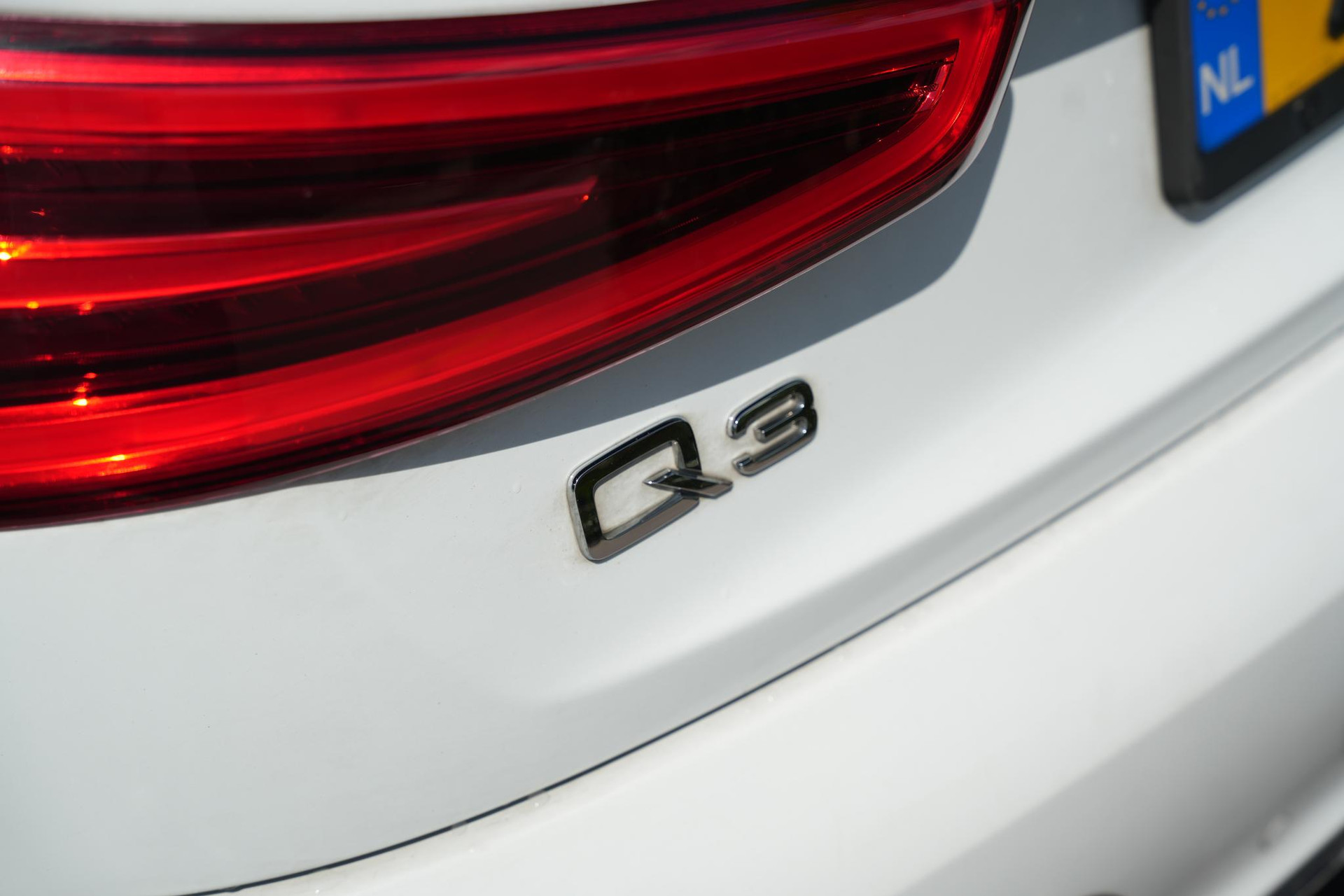 Audi Q3 2.0 TDI quattro S Edition 2013 Metallic glacier white (2Y) 24