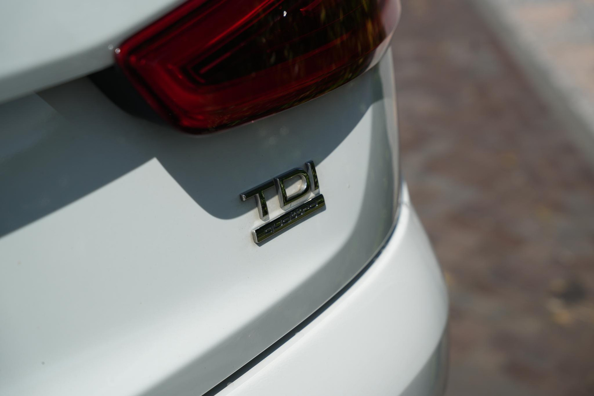 Audi Q3 2.0 TDI quattro S Edition 2013 Metallic glacier white (2Y) 26