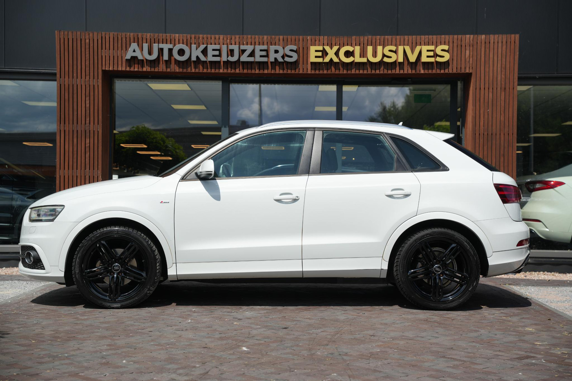 Audi Q3 2.0 TDI quattro S Edition 2013 Metallic glacier white (2Y) 7
