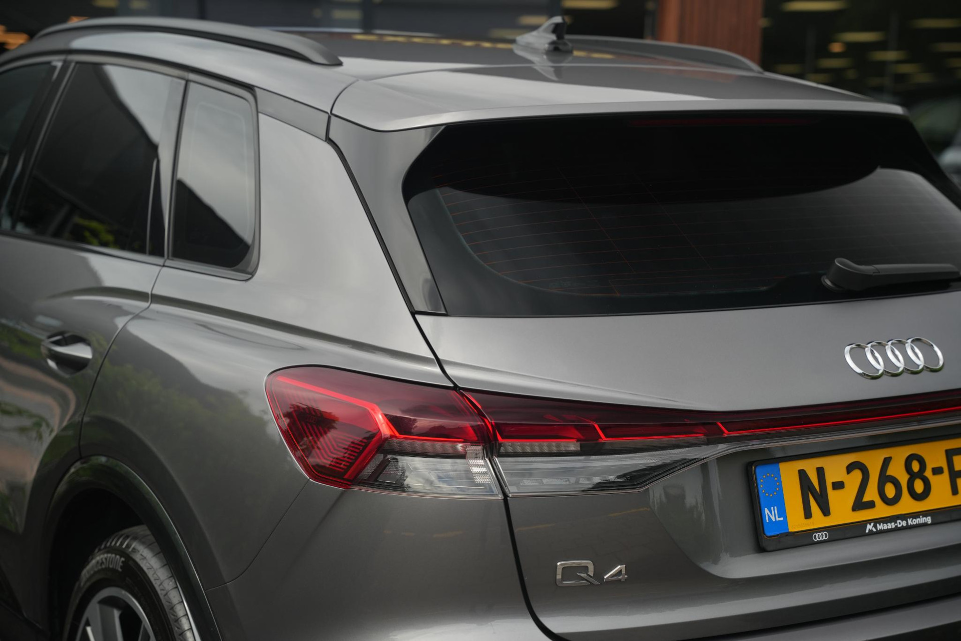 Audi Q4 e-tron 35 Launch edition Advanced 55 kWh 2021 Typhoongrijs metallic 12