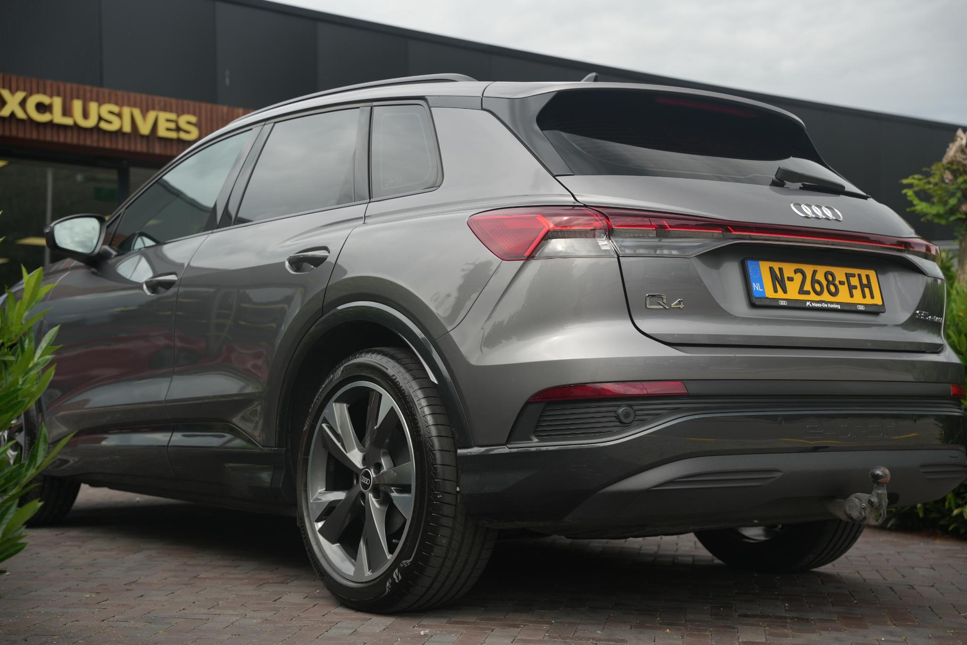 Audi Q4 e-tron 35 Launch edition Advanced 55 kWh 2021 Typhoongrijs metallic 13