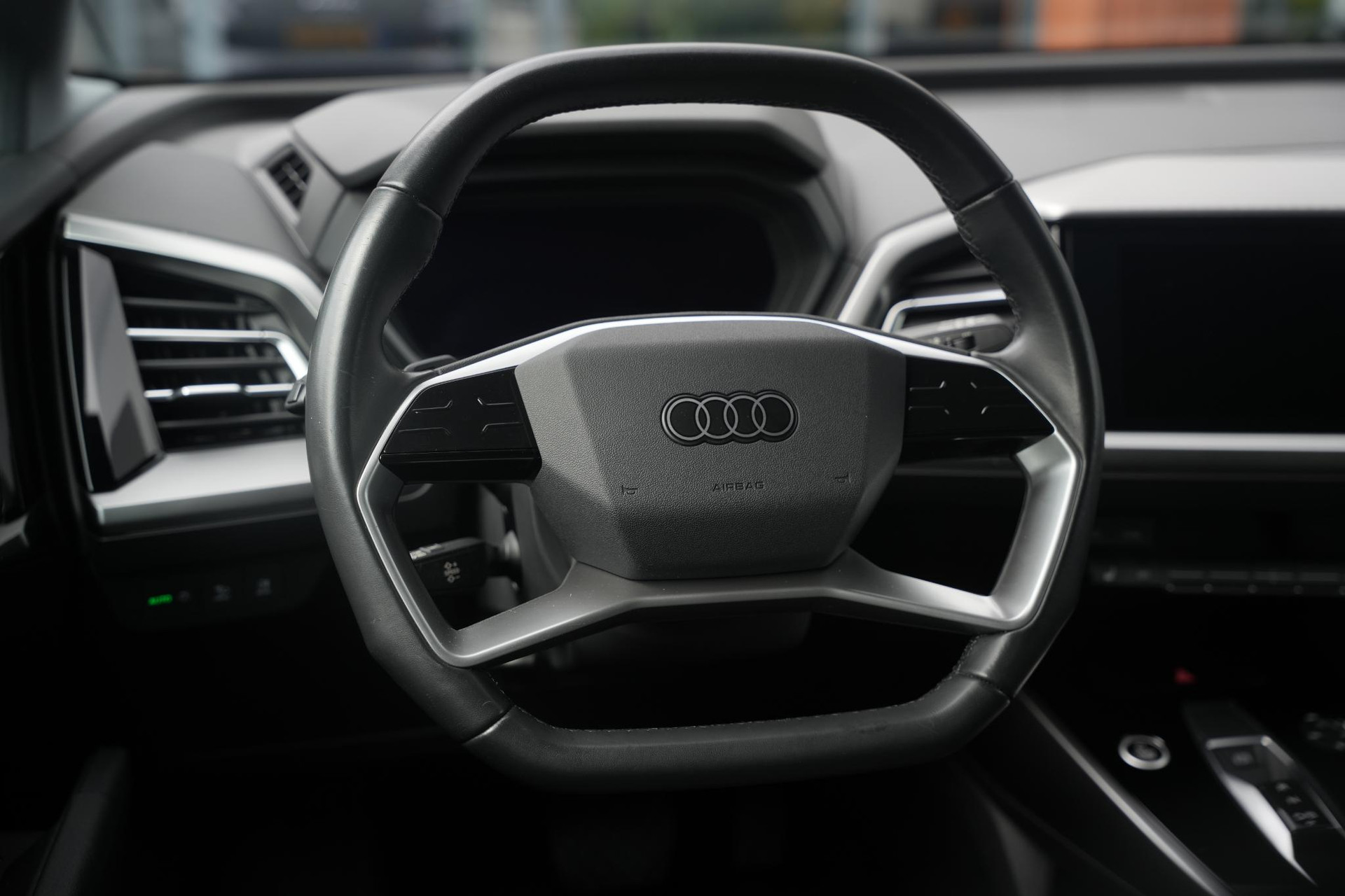 Audi Q4 e-tron 35 Launch edition Advanced 55 kWh 2021 Typhoongrijs metallic 15