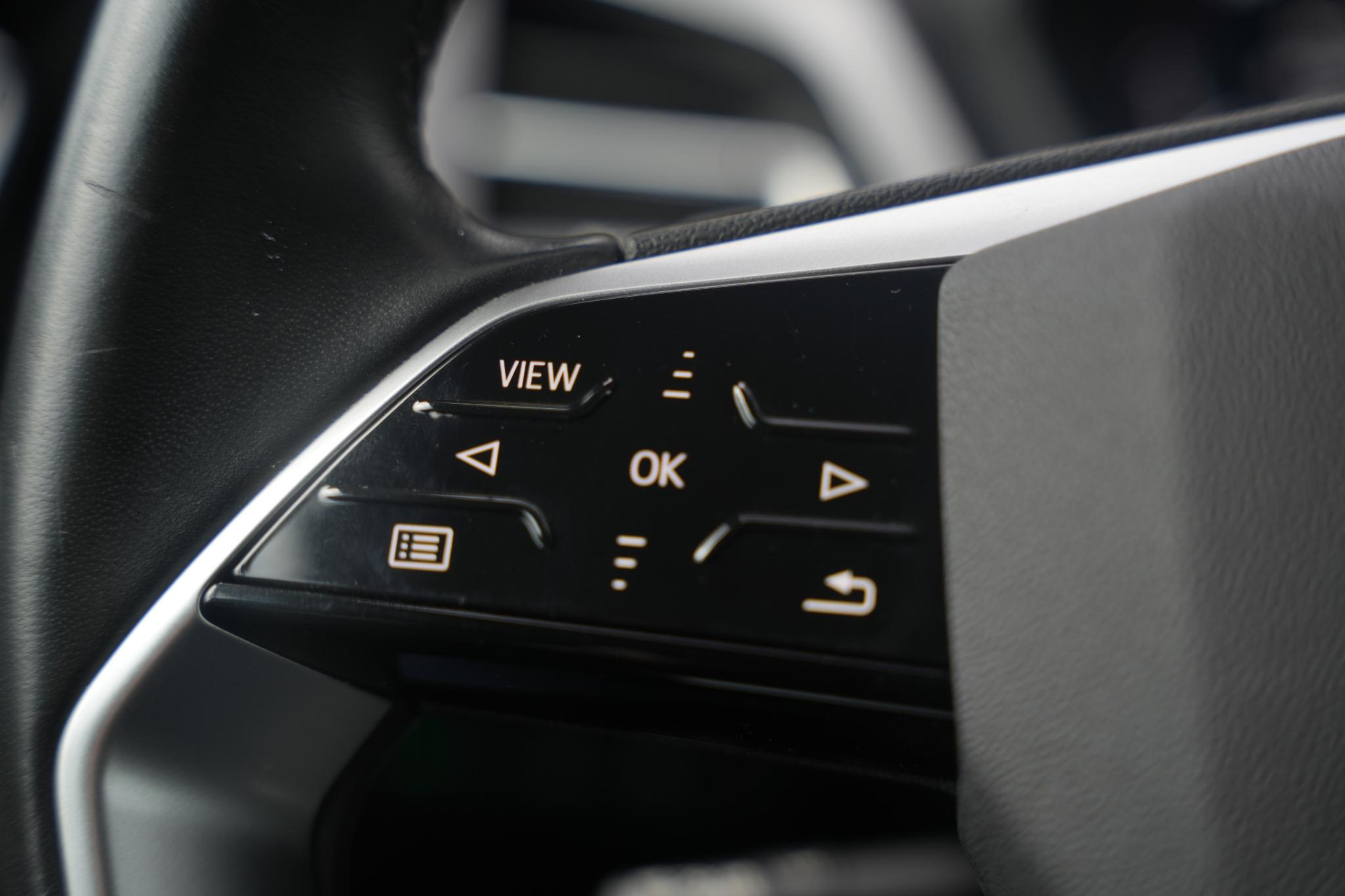 Audi Q4 e-tron 35 Launch edition Advanced 55 kWh 2021 Typhoongrijs metallic 25