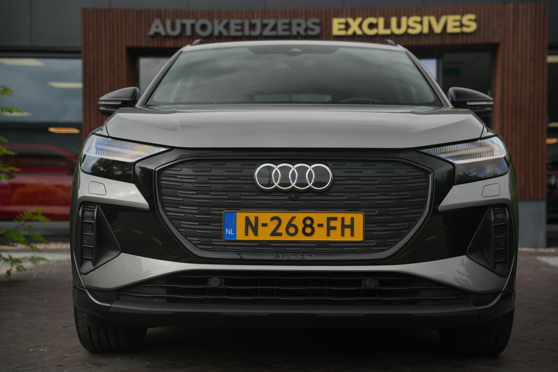 Audi Q4 e-tron 35 Launch edition Advanced 55 kWh 2021 Typhoongrijs metallic 3
