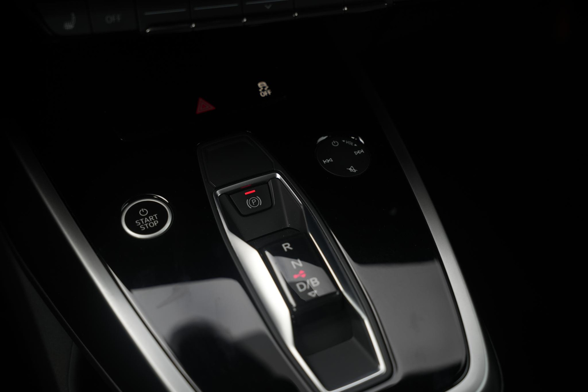 Audi Q4 e-tron 35 Launch edition Advanced 55 kWh 2021 Typhoongrijs metallic 30