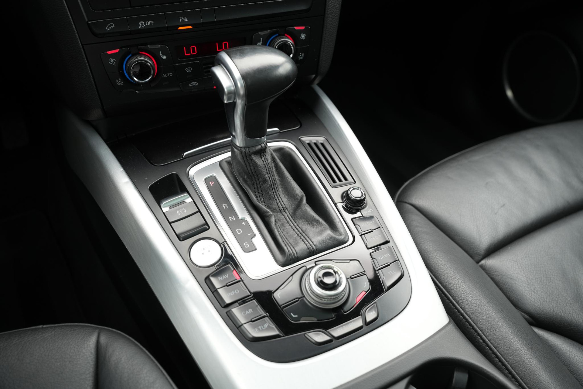 Audi Q5 3.2 TFSI quattro S Edition 2012  10