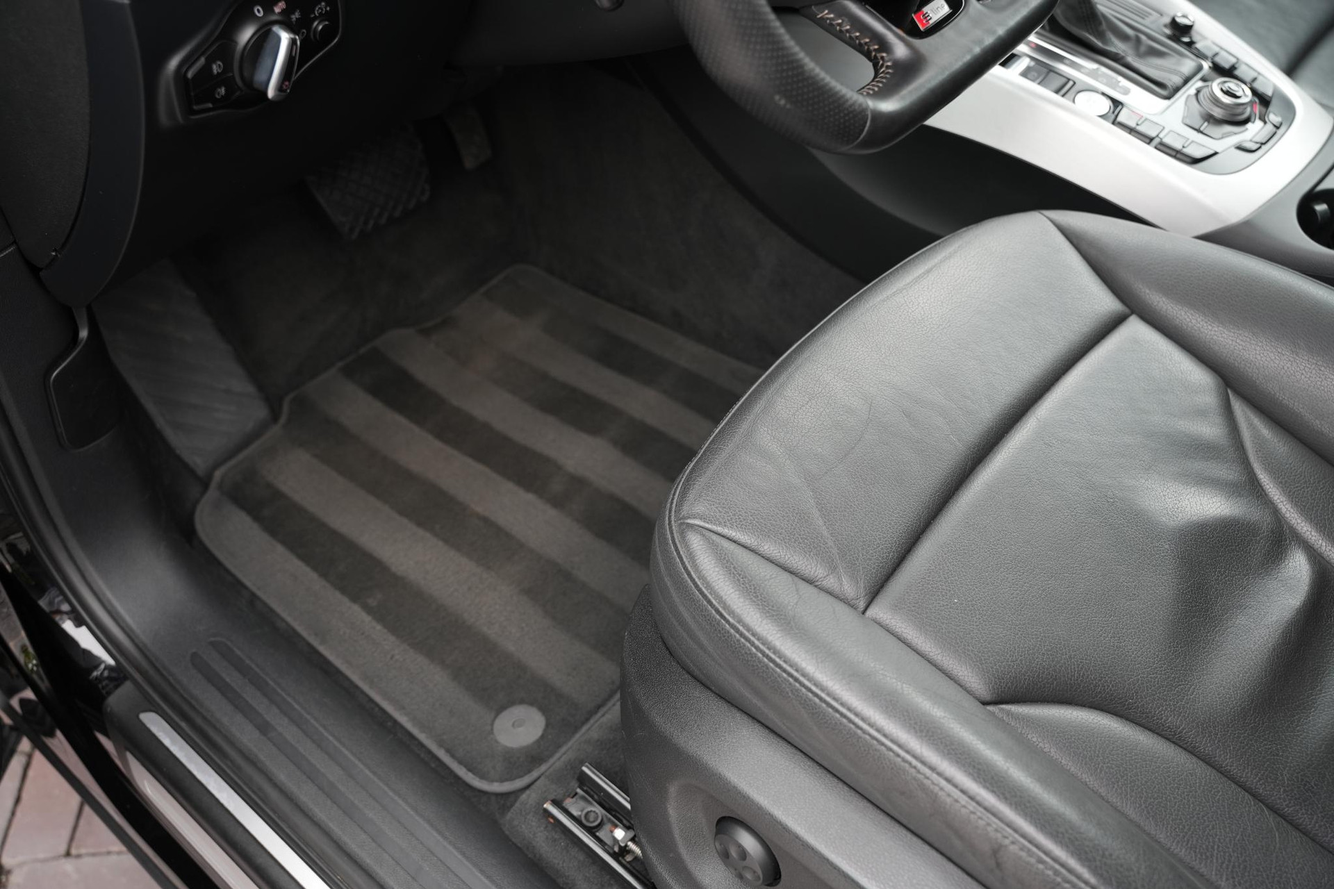 Audi Q5 3.2 TFSI quattro S Edition 2012  22