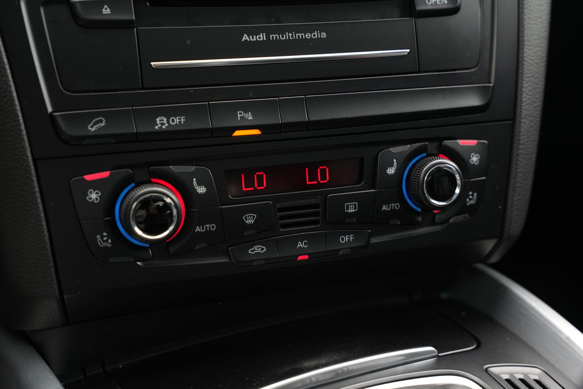 Audi Q5 3.2 TFSI quattro S Edition 2012  28