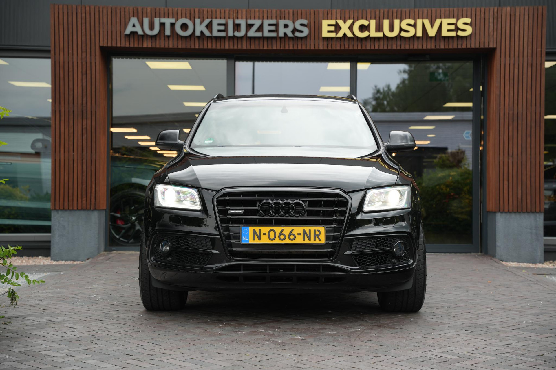 Audi Q5 3.2 TFSI quattro S Edition 2012  3