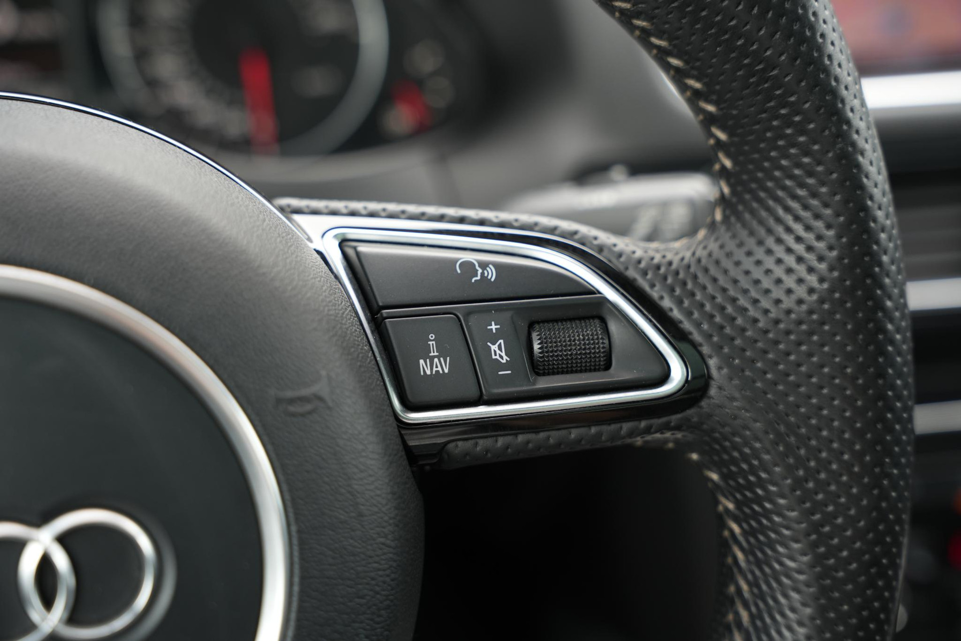 Audi Q5 3.2 TFSI quattro S Edition 2012  38