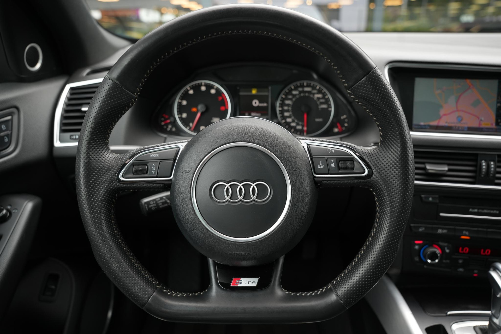 Audi Q5 3.2 TFSI quattro S Edition 2012  6