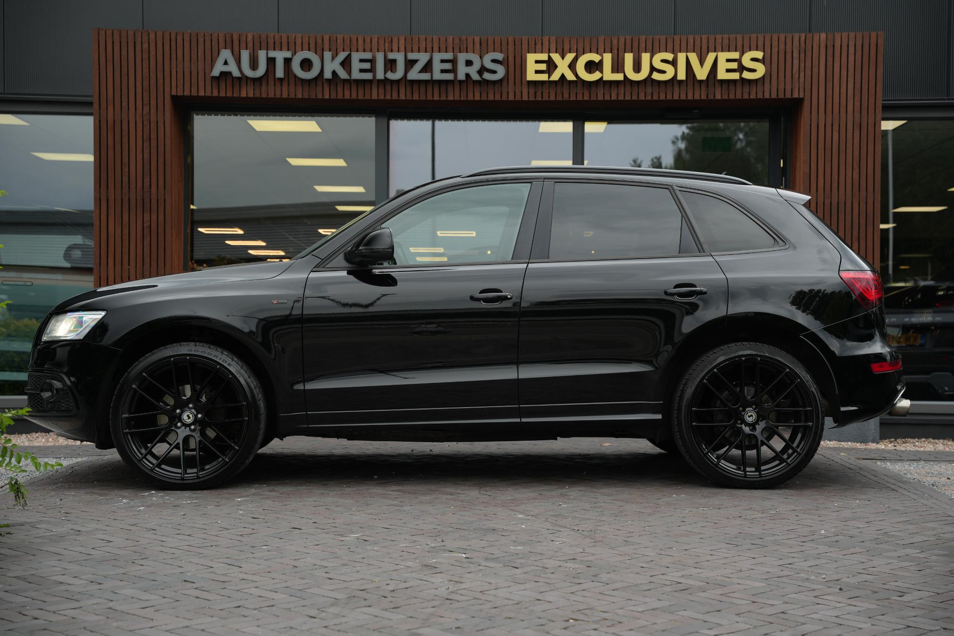 Audi Q5 3.2 TFSI quattro S Edition 2012  7