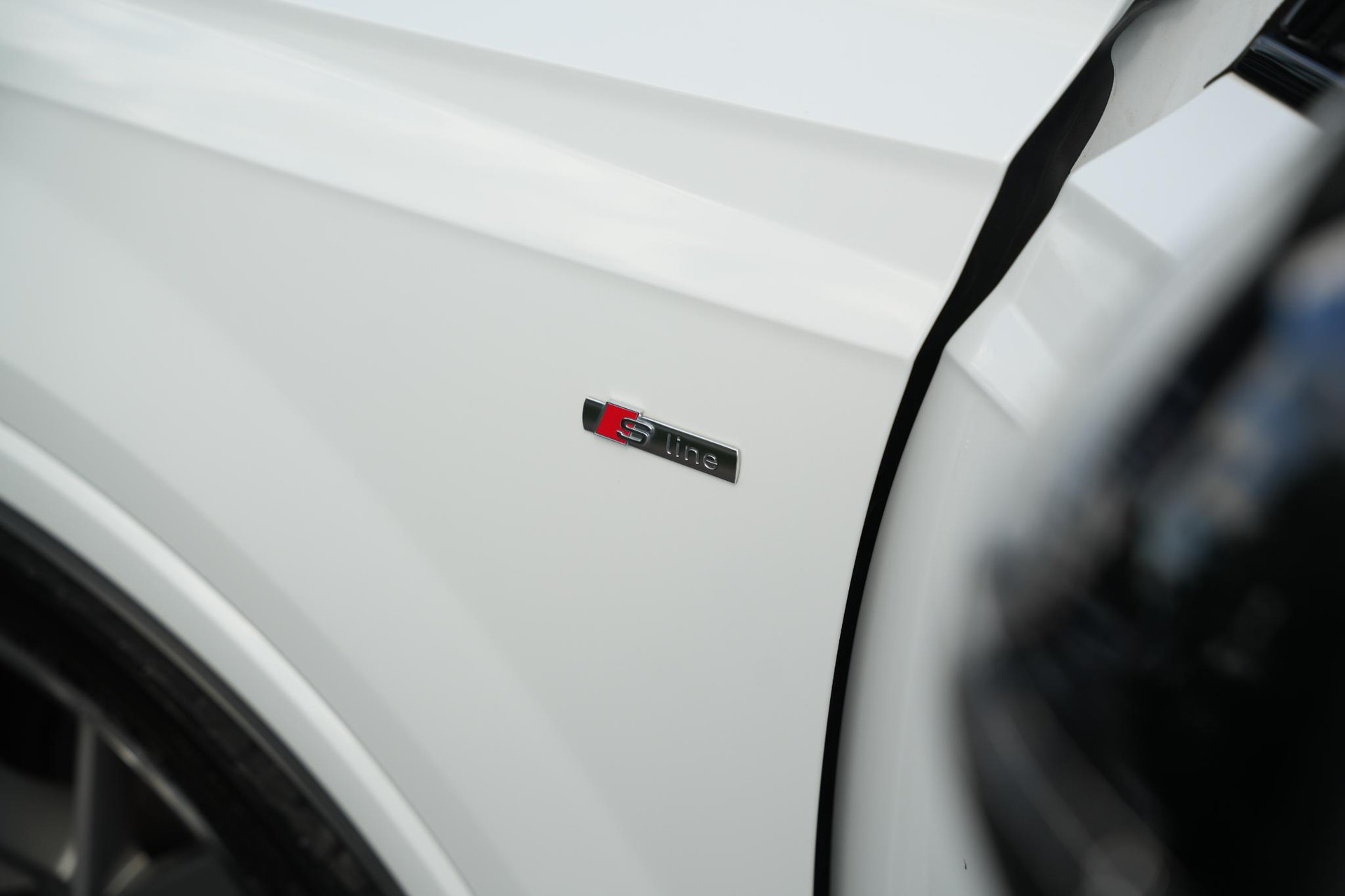 Audi Q7 60 TFSI e quattro Pro Line S Competition 2021 Gletsjerwit metallic 14