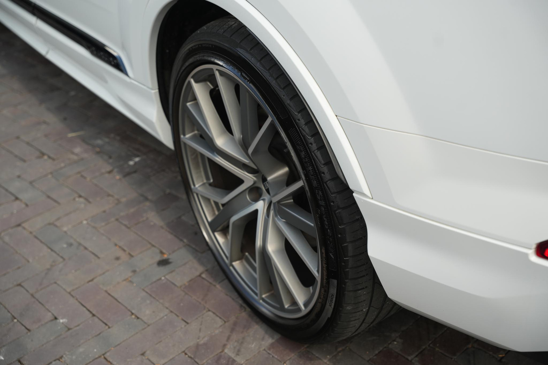 Audi Q7 60 TFSI e quattro Pro Line S Competition 2021 Gletsjerwit metallic 24