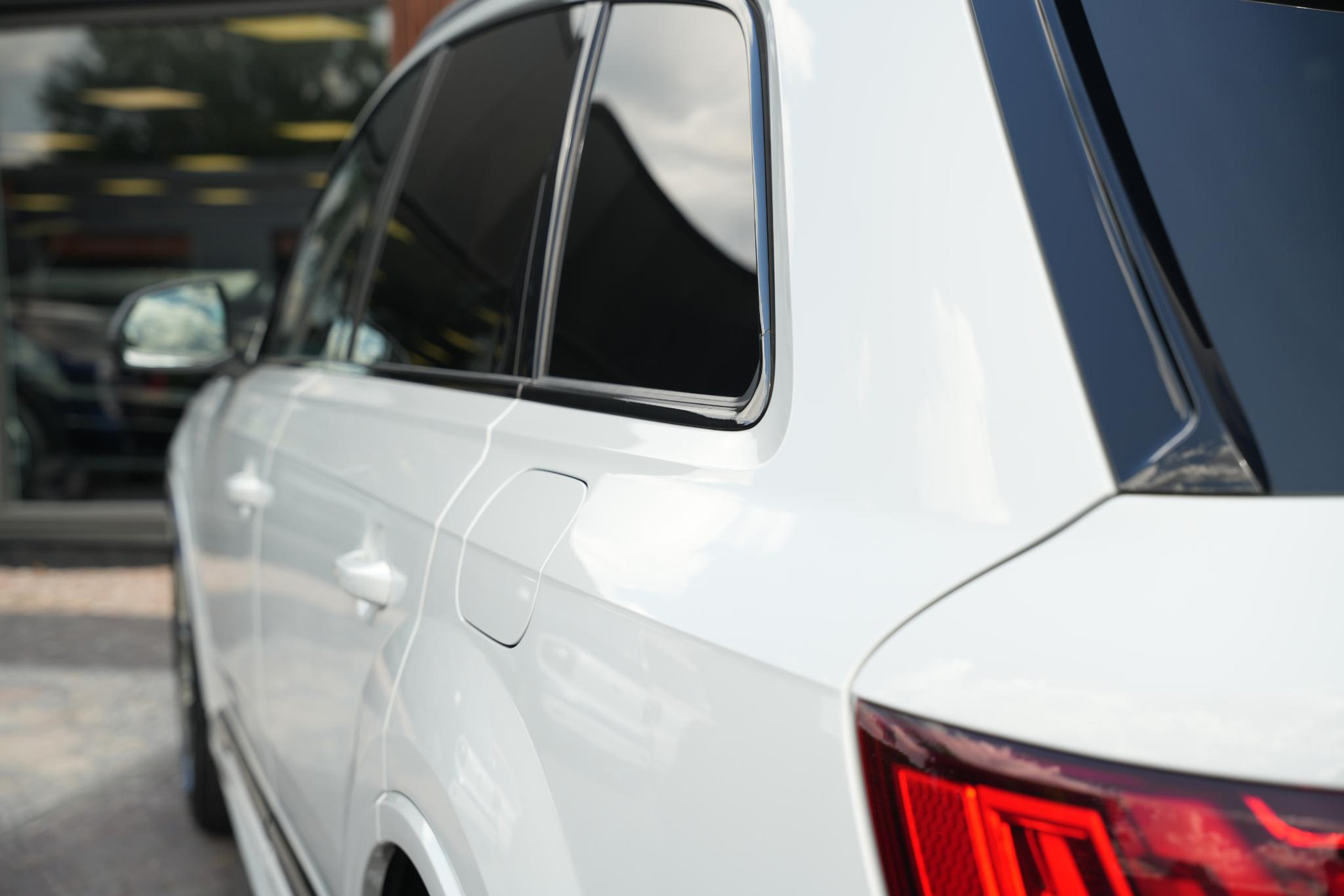 Audi Q7 60 TFSI e quattro Pro Line S Competition 2021 Gletsjerwit metallic 25